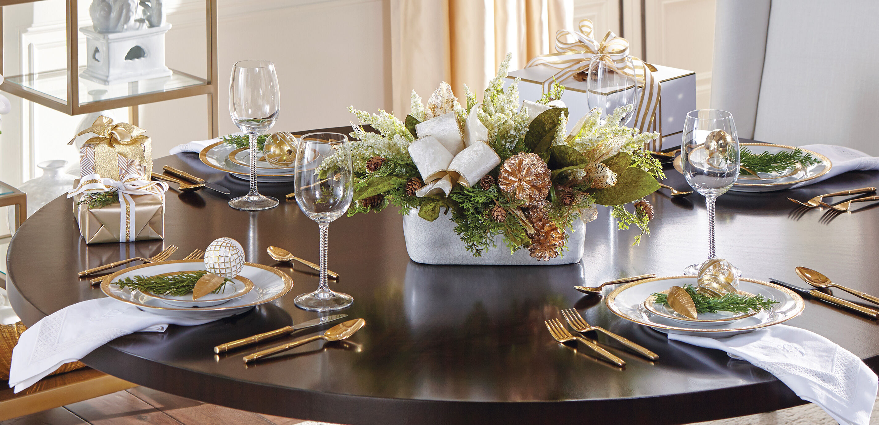 Small Holiday Centerpiece in White Pot_8