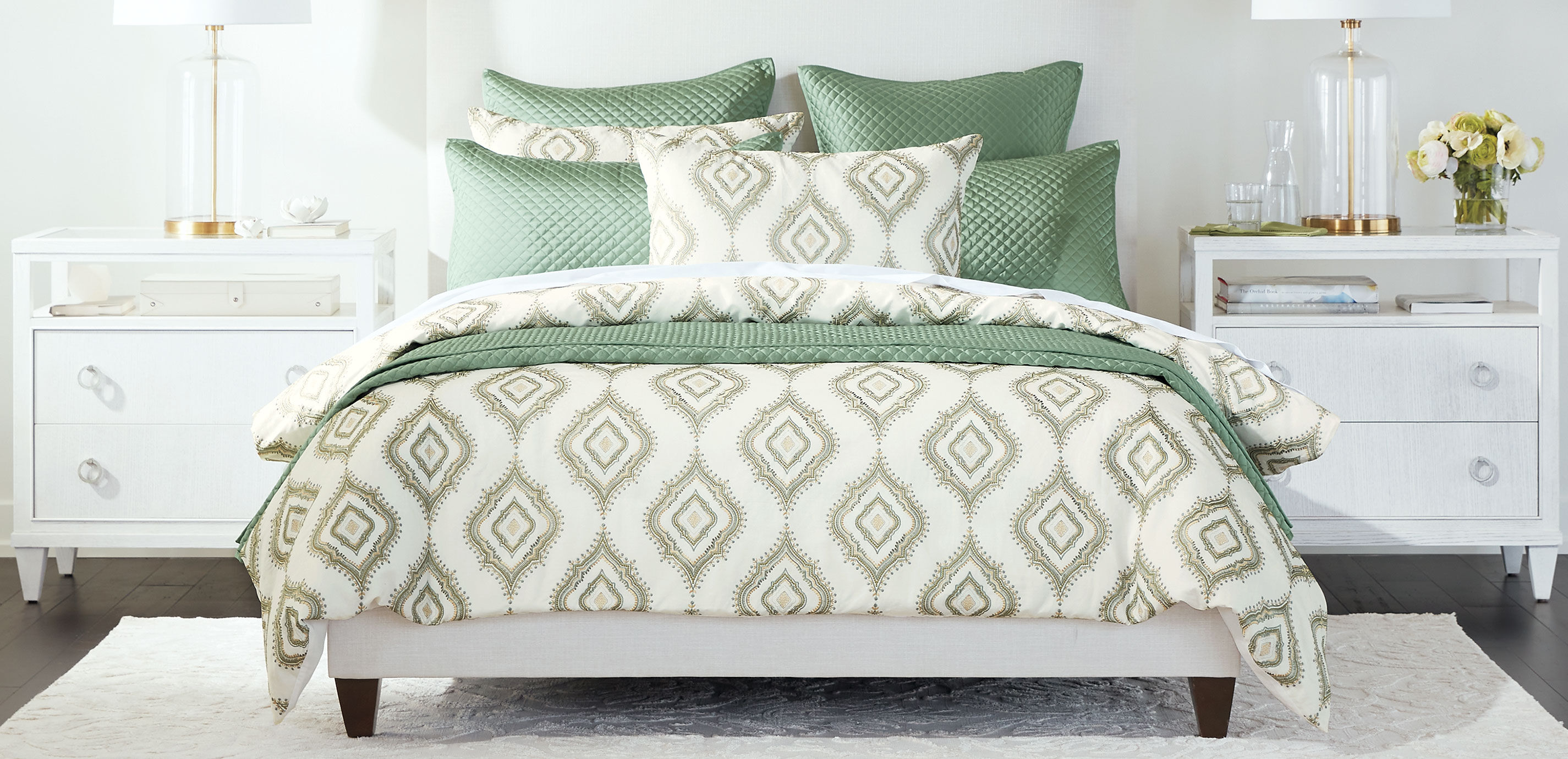 White & Green Embroidered Duvet Cover and Shams Set_12