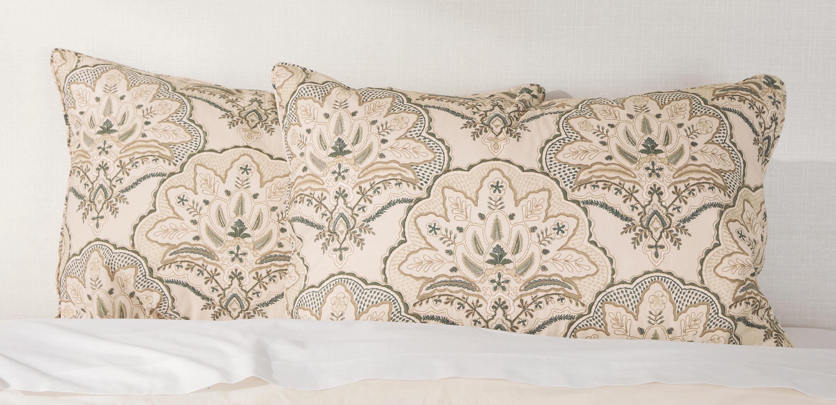 Monarch Duvet Cover and Shams Set_2