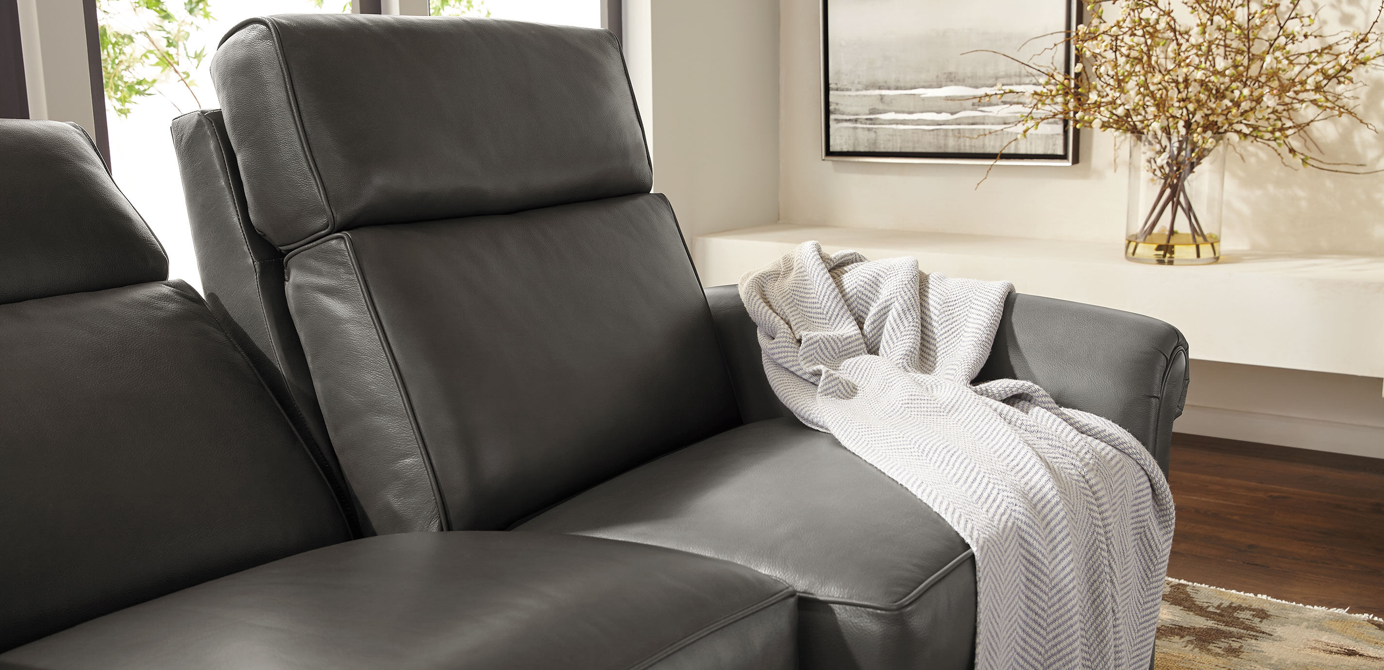 Omni Charcoal Leather_2