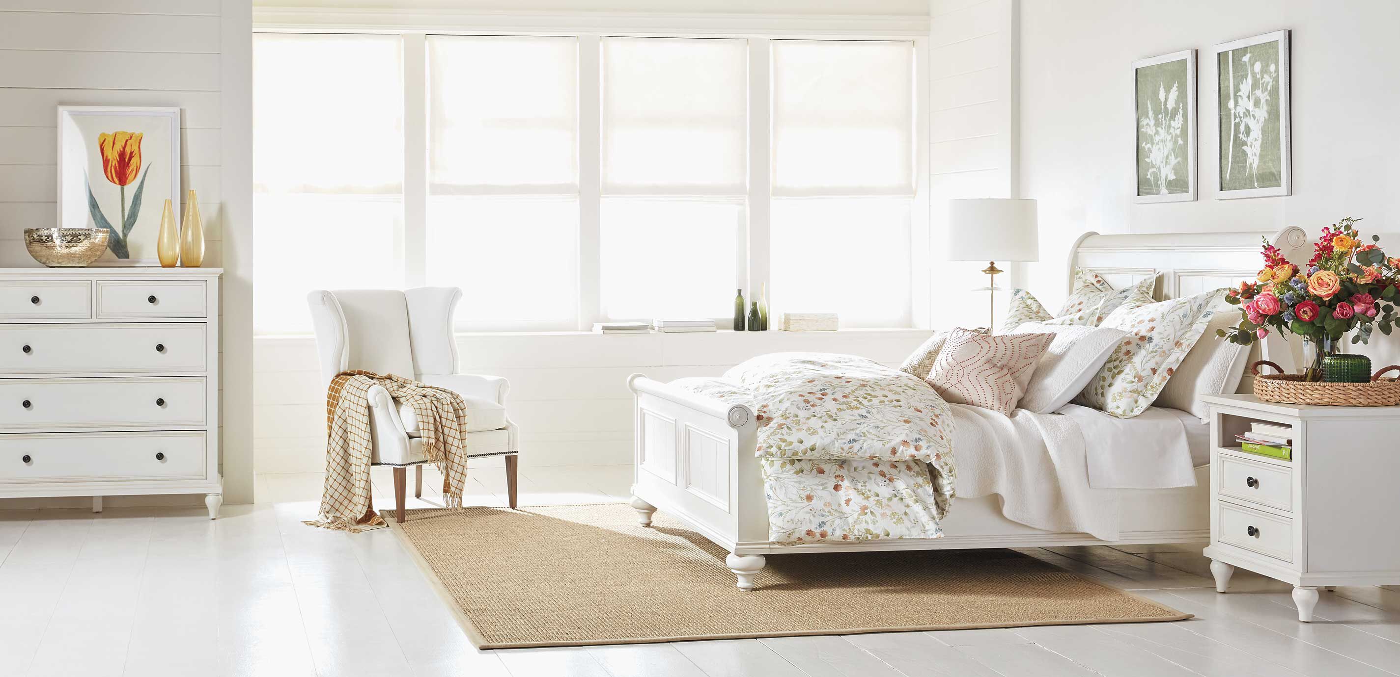 Tall Ranunculus & Roses Mix in Glass_8