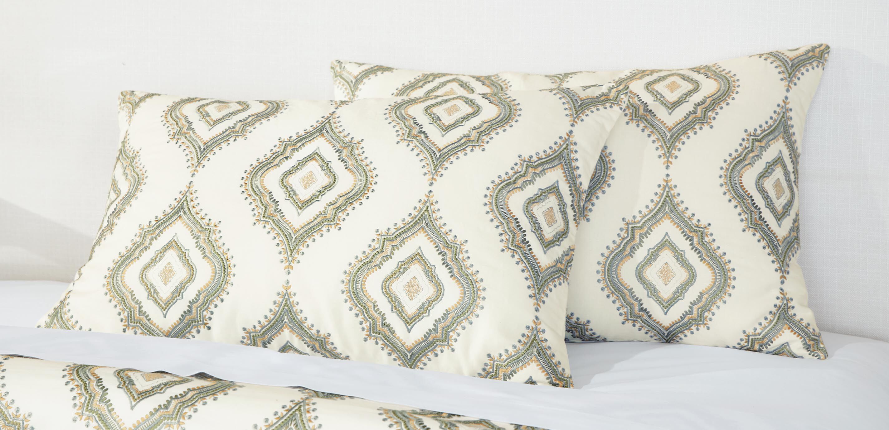 White & Green Embroidered Duvet Cover and Shams Set_2