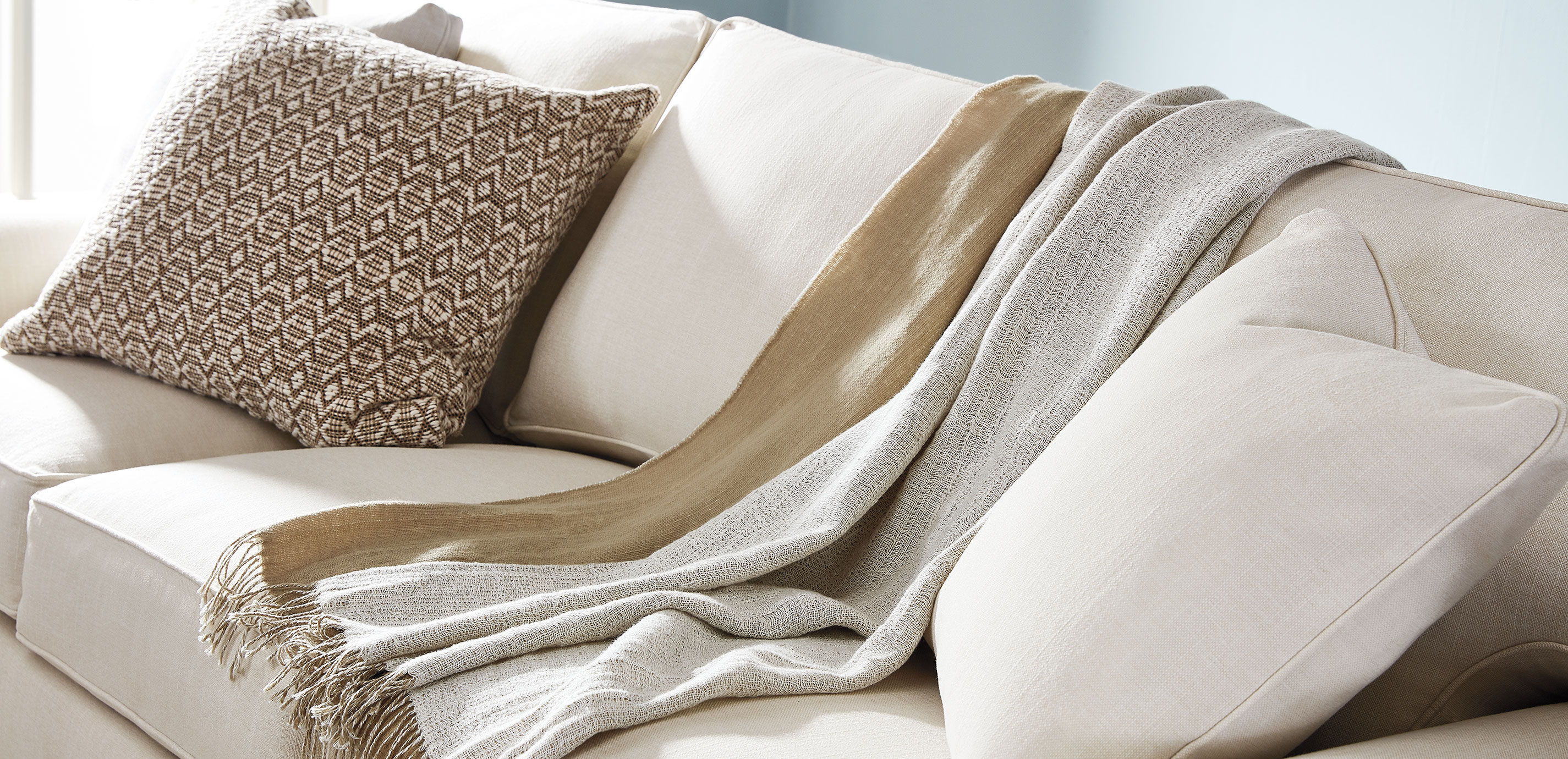 Woven Diamond Pillow_4