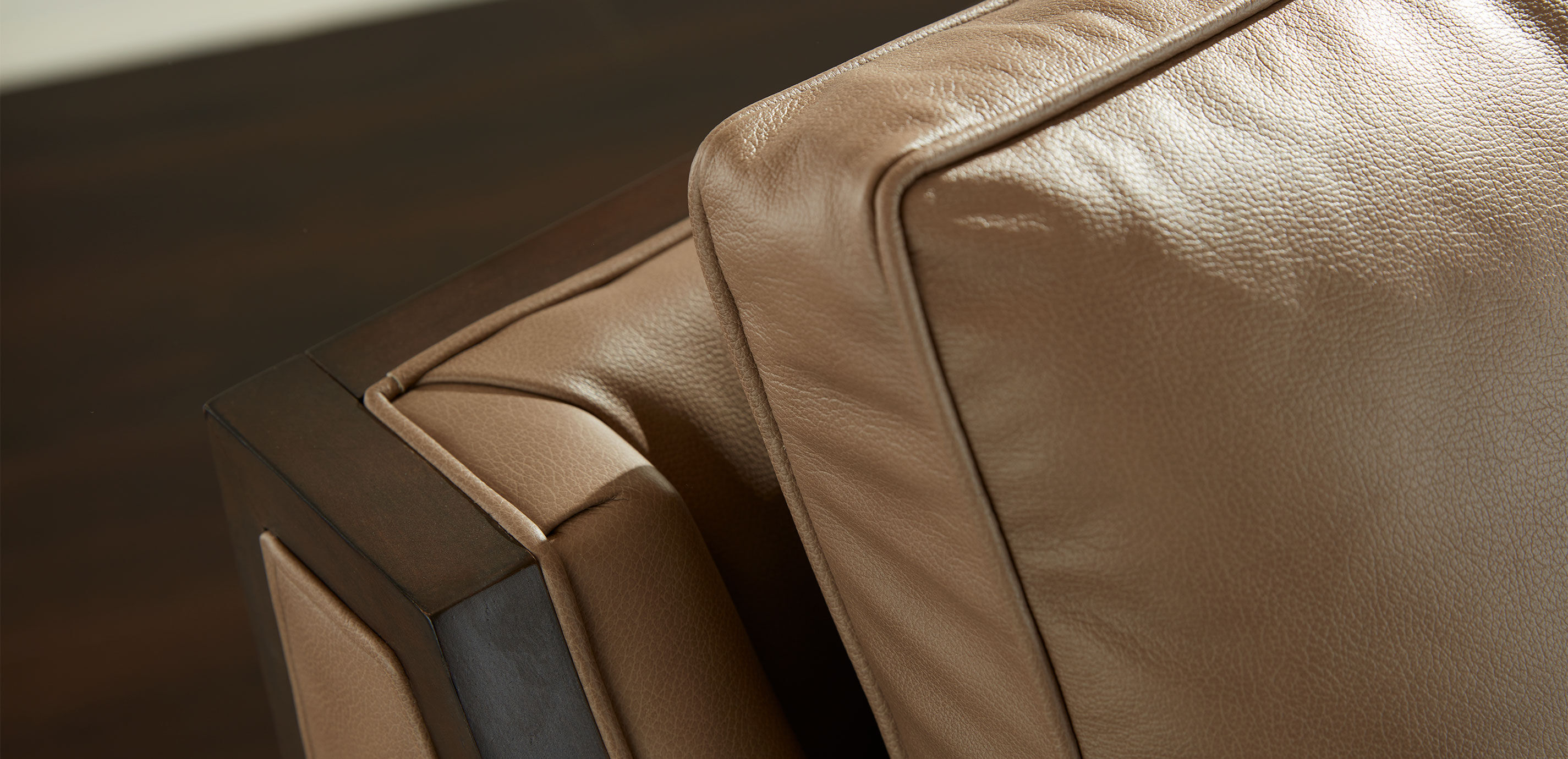 Burbank Sahara Leather_3