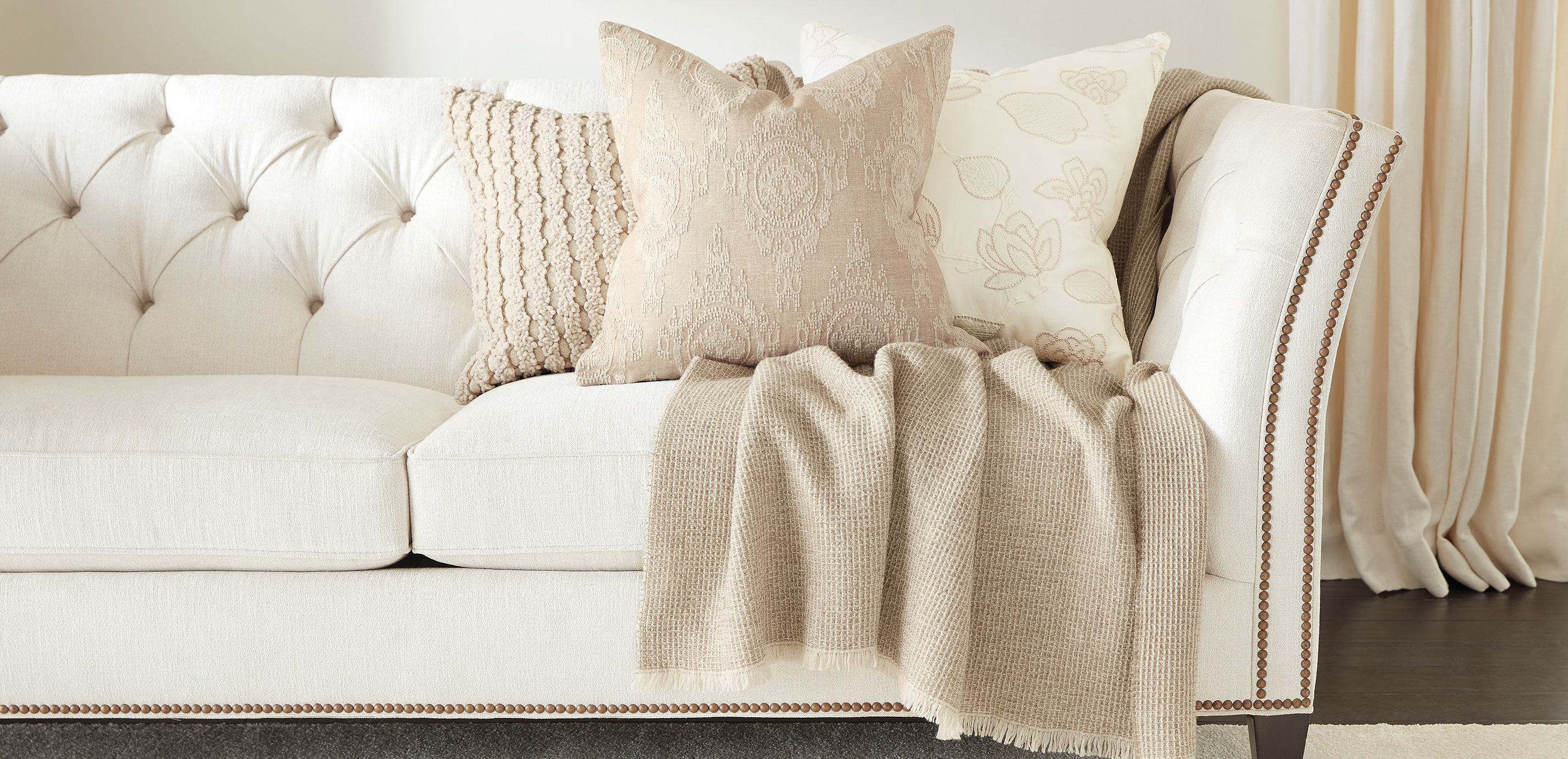 Linen-Blend Floral Embroidered 22" Square Pillow, White_3