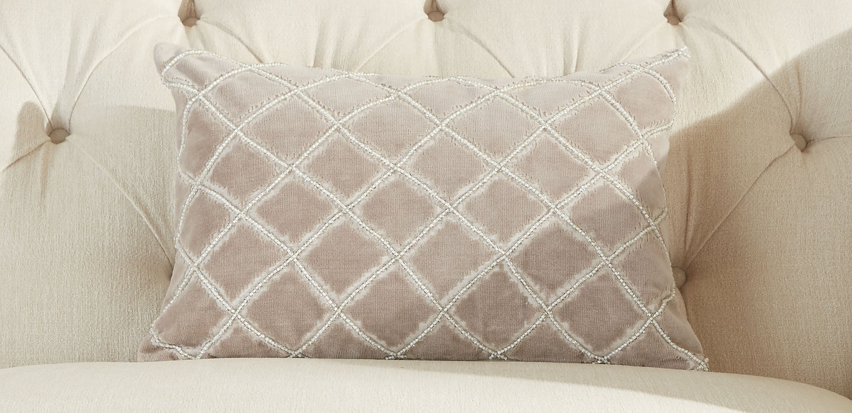 Velvet Beaded Lumbar Pillow_3
