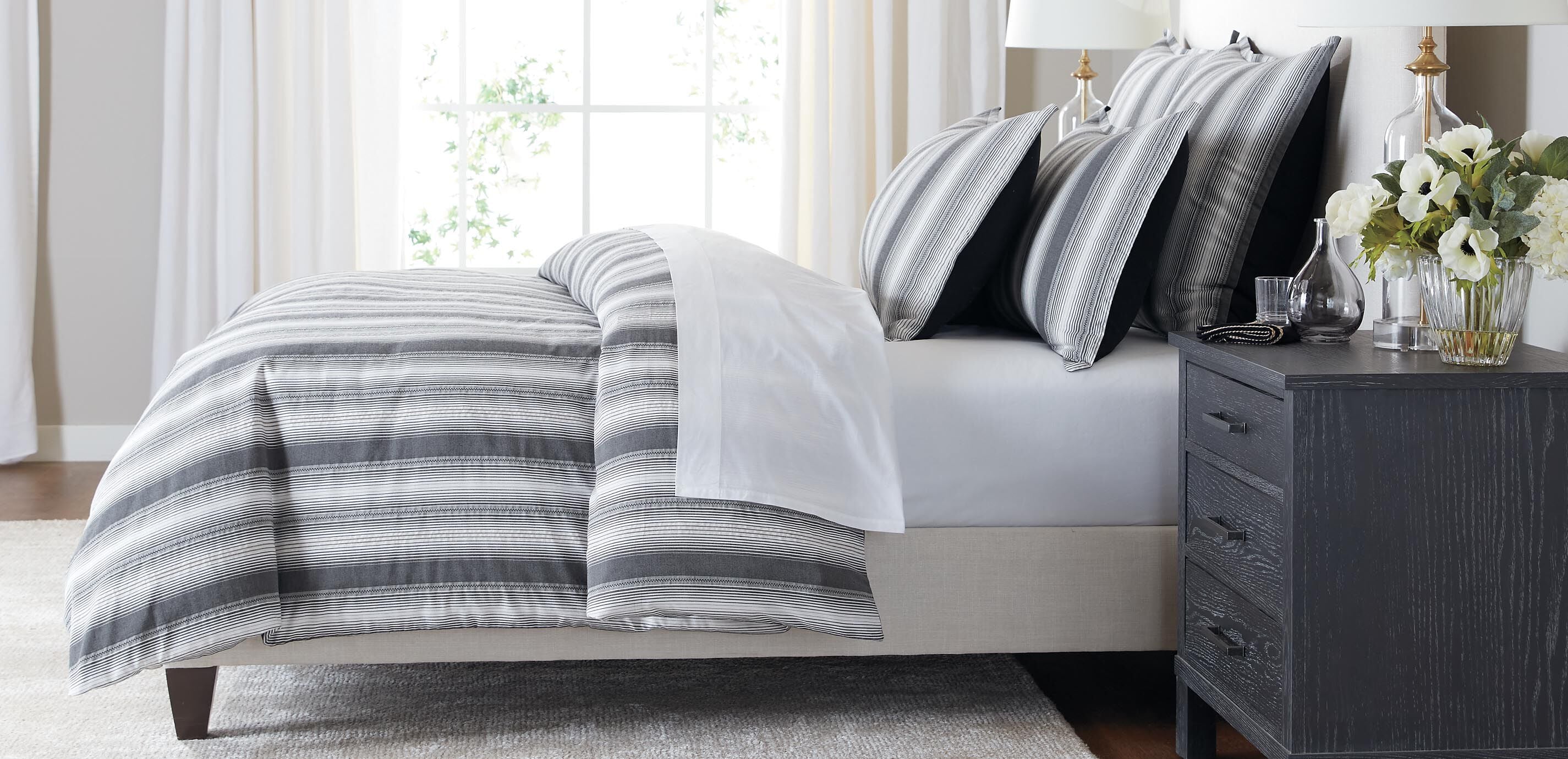 Black and White Stripe Duvet Cover and Shams Set_1