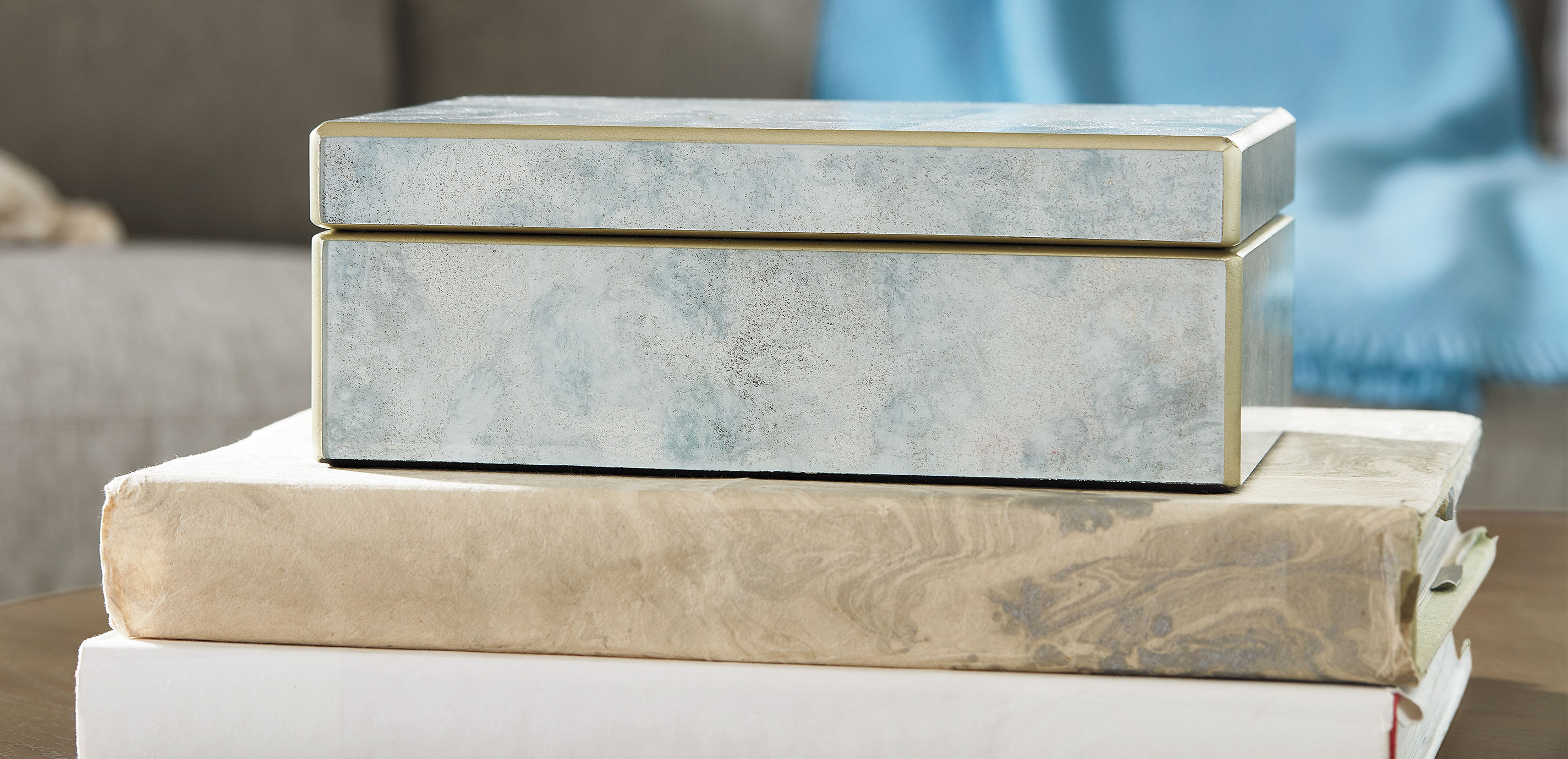 Zaria Large Reverse-Painted Blue Mirror Box_4