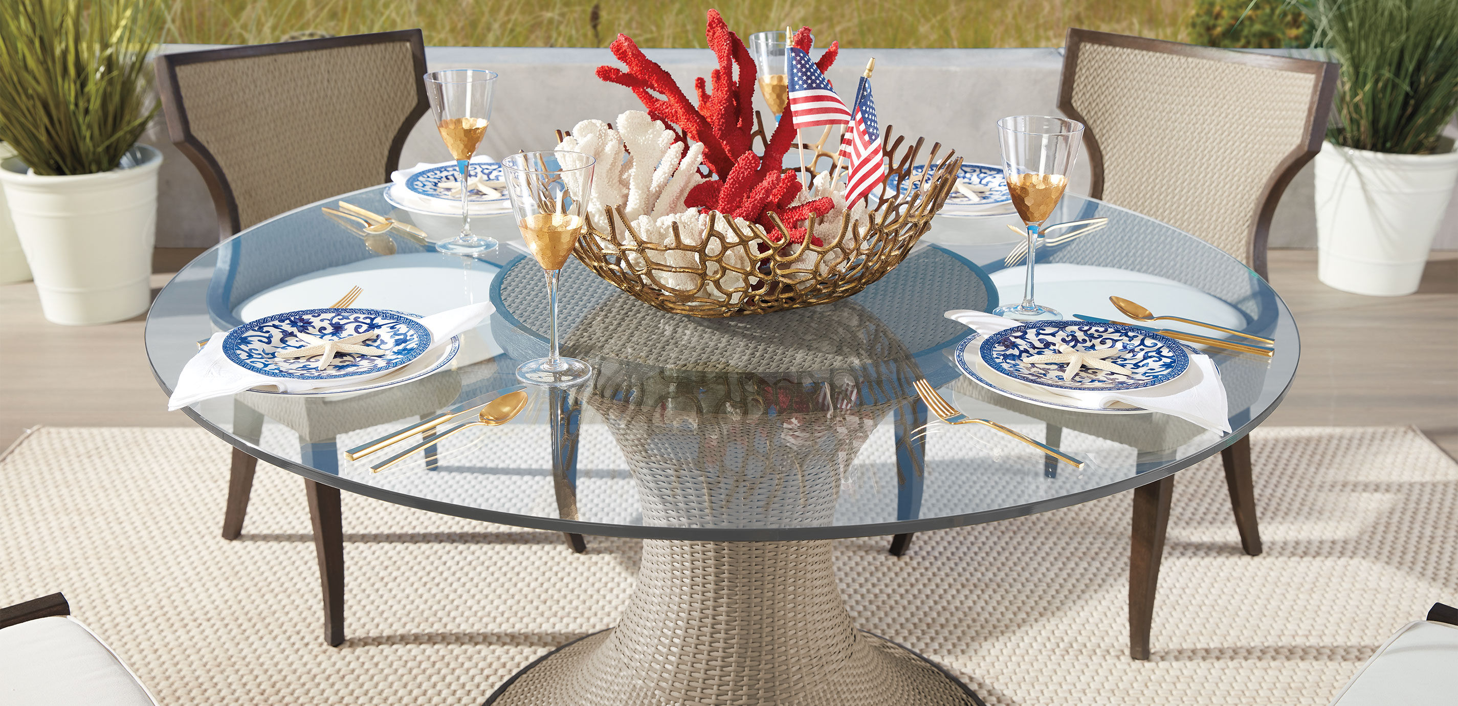 Somerly Round Pedestal Outdoor Dining Table_5