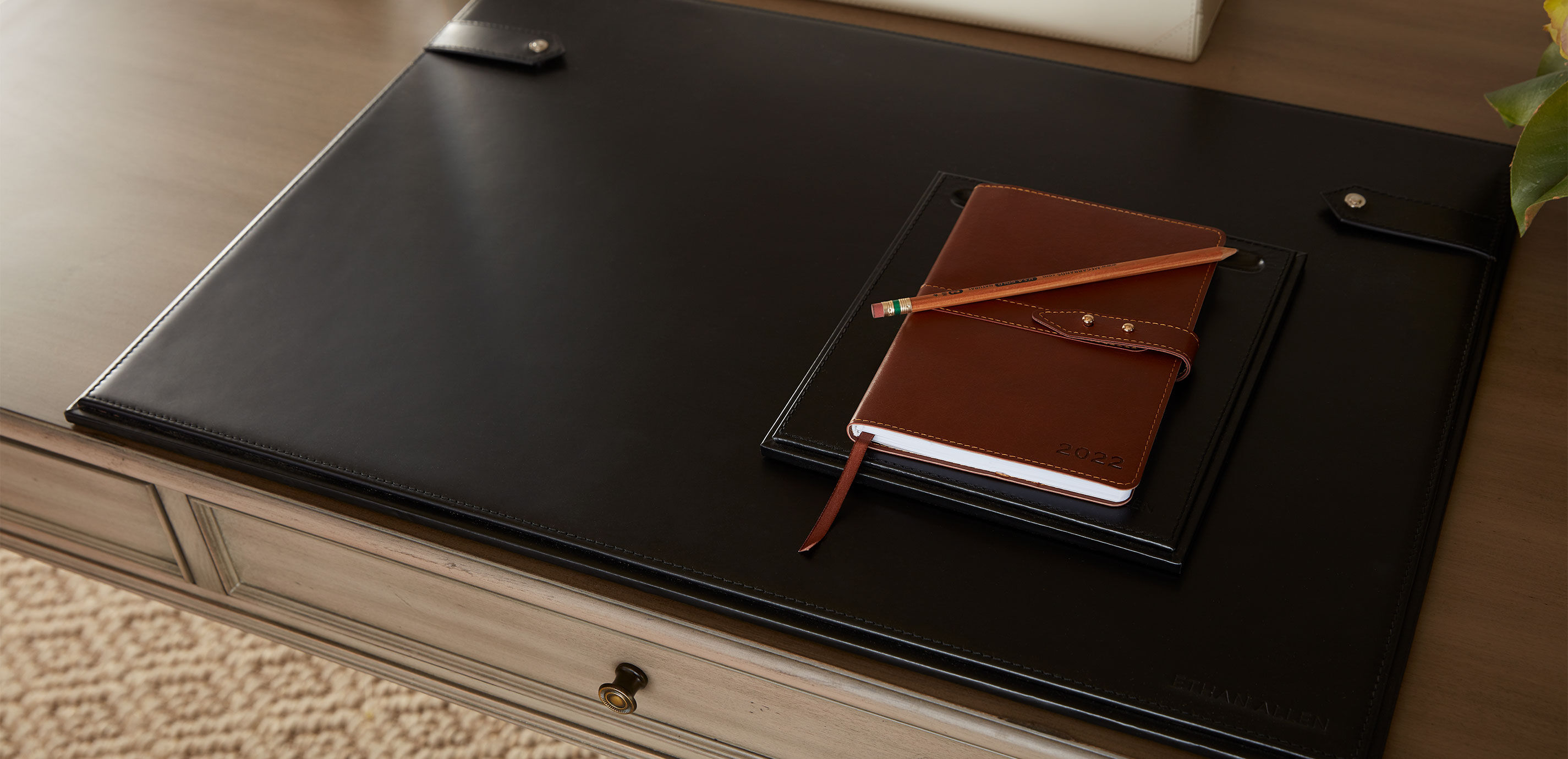 Brewster Desk Blotter & Mouse Pad Set_3