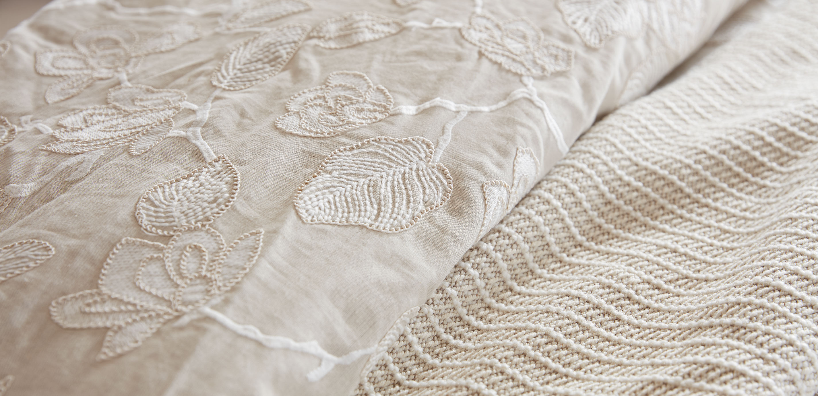 Linen-Blend Floral Embroidered Duvet Cover and Shams Set, Natural_5