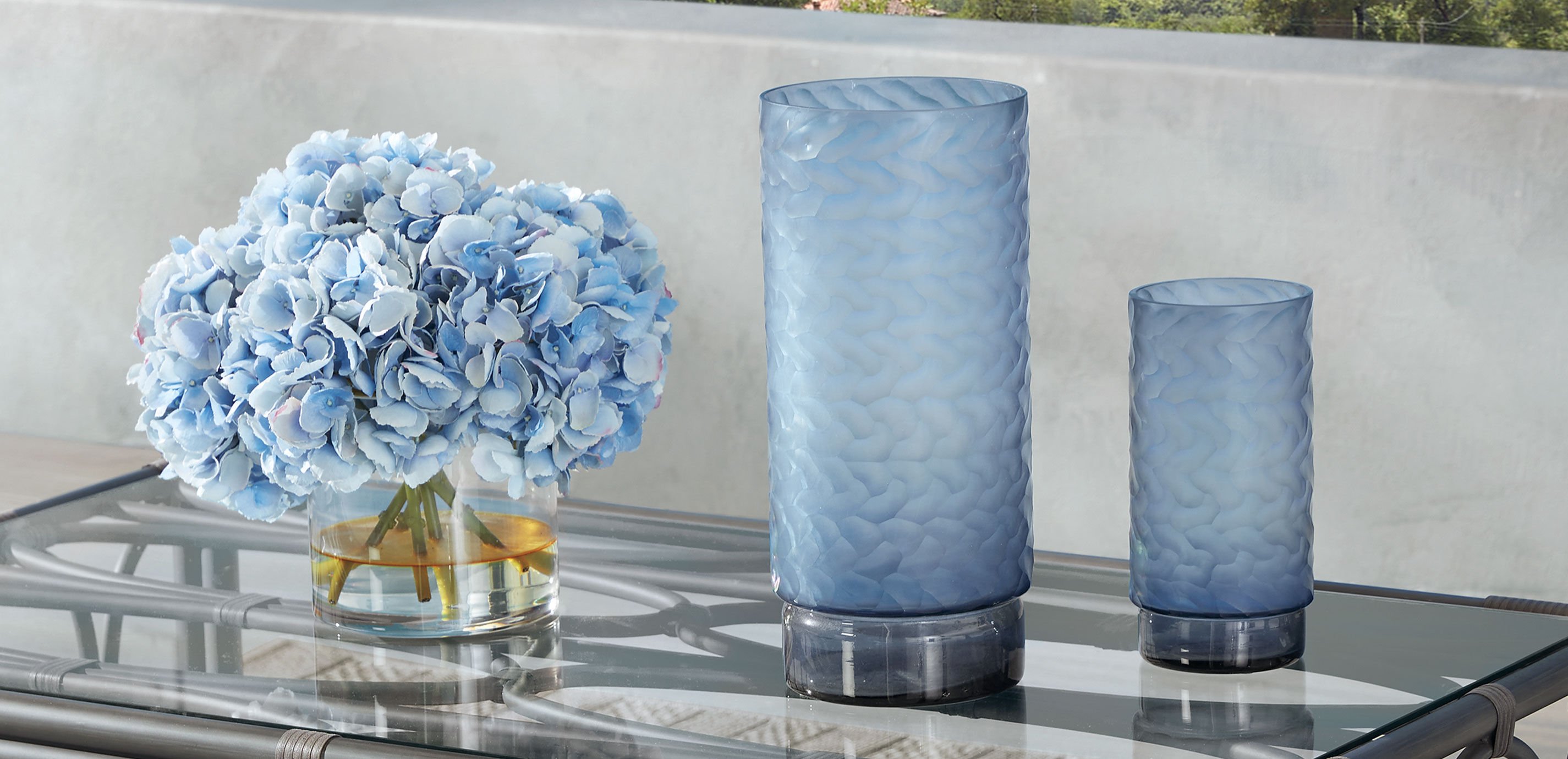 Chelsea Textured Glass Vase_1