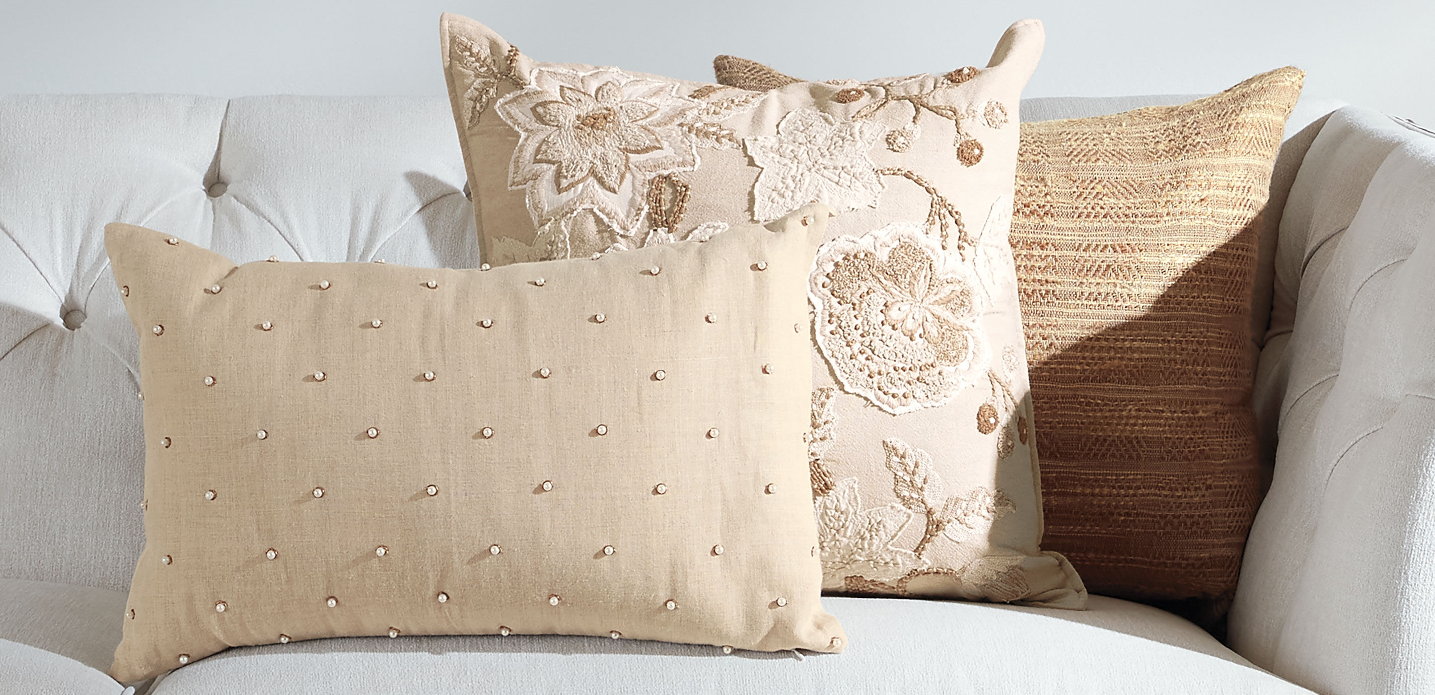 Petite Pearl Lumbar Pillow_8