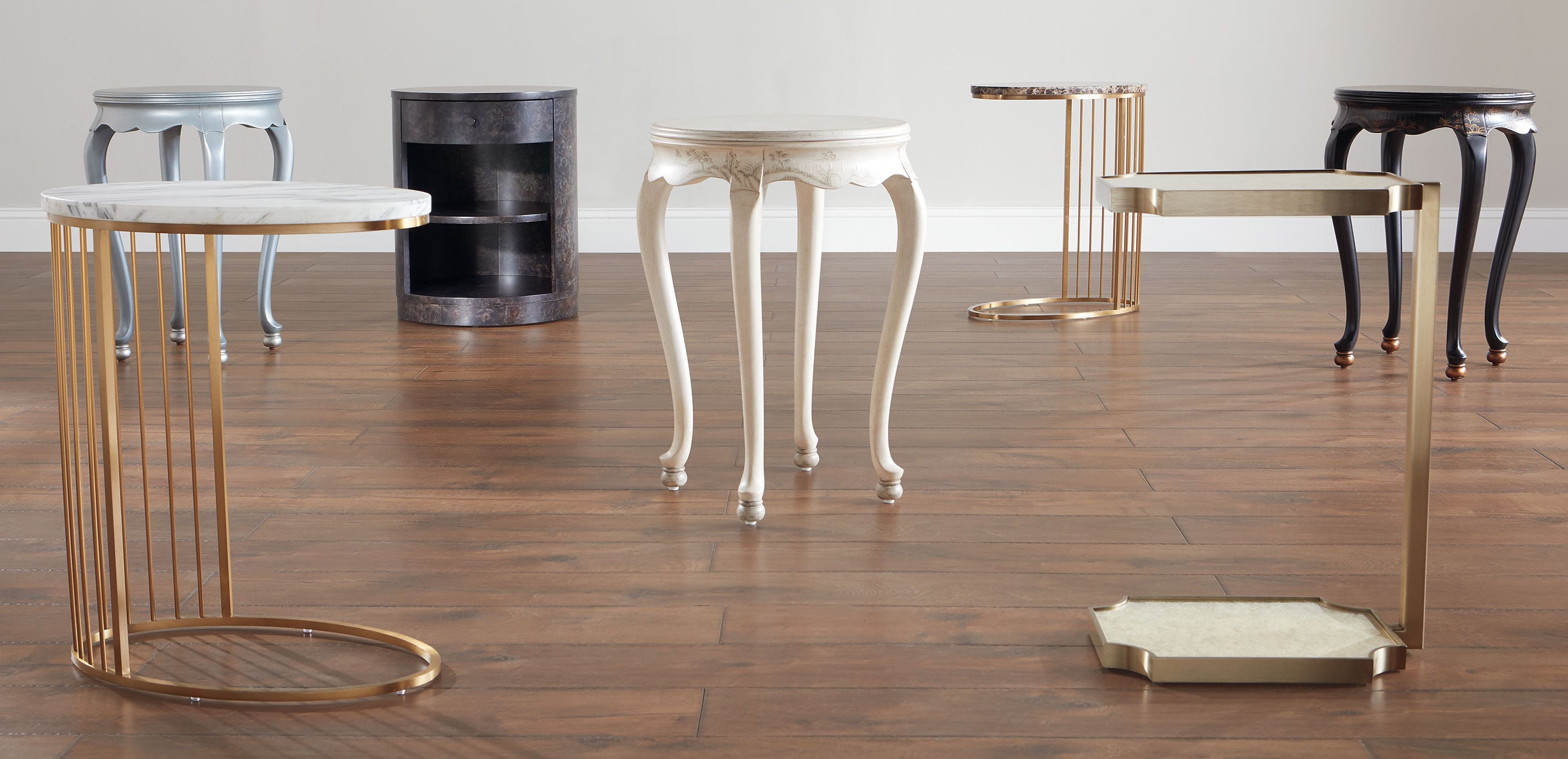 Celia Pull-Up Accent Table_9
