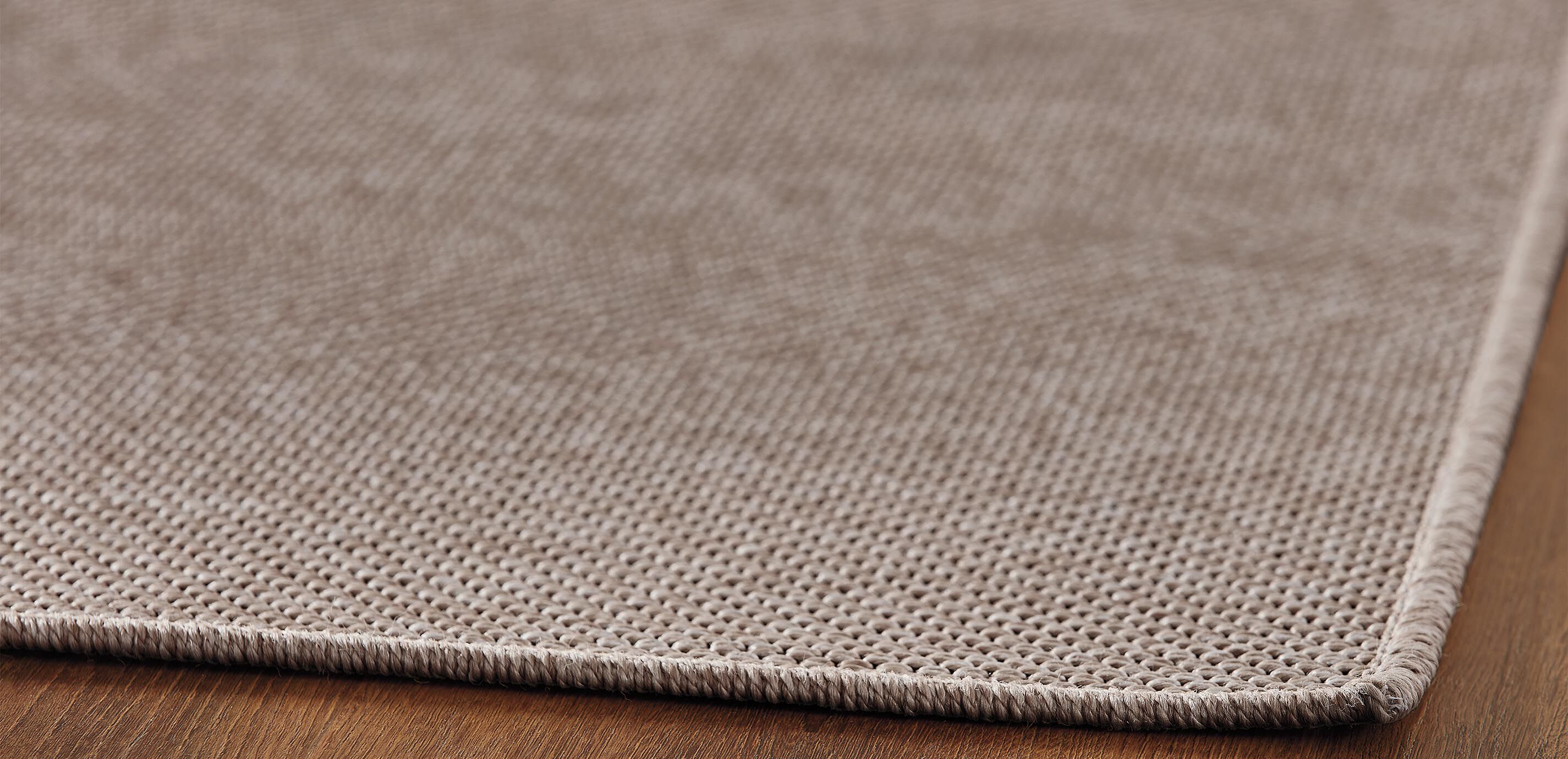 Park Ridge Indoor/Outdoor Rug: Serged Edge_2