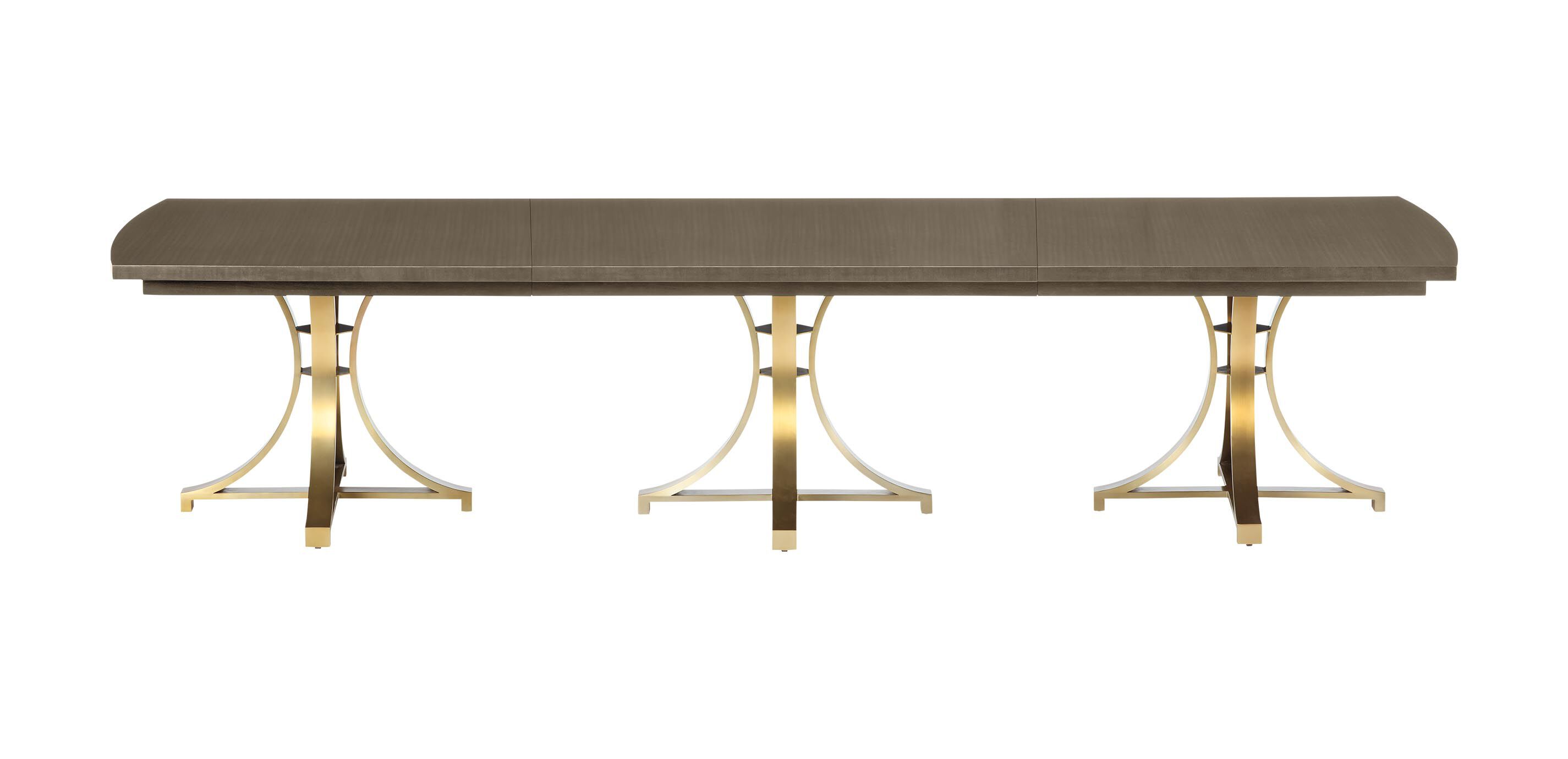 Evansview Grand Dining Table