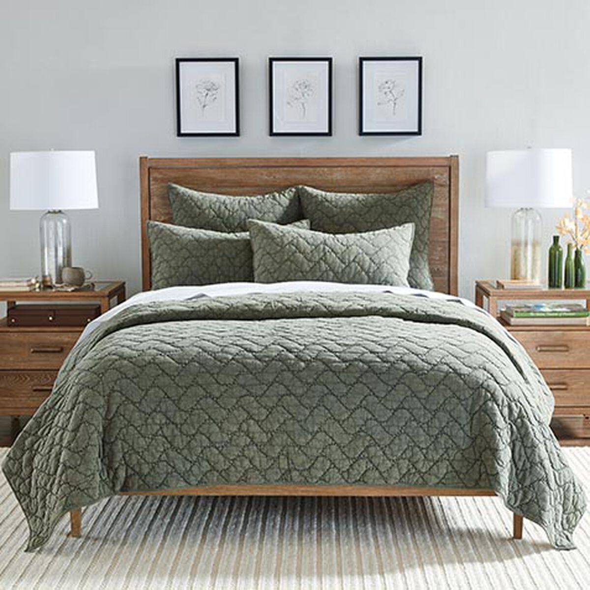 Garment-Dyed Quilt with Chevron Stitch