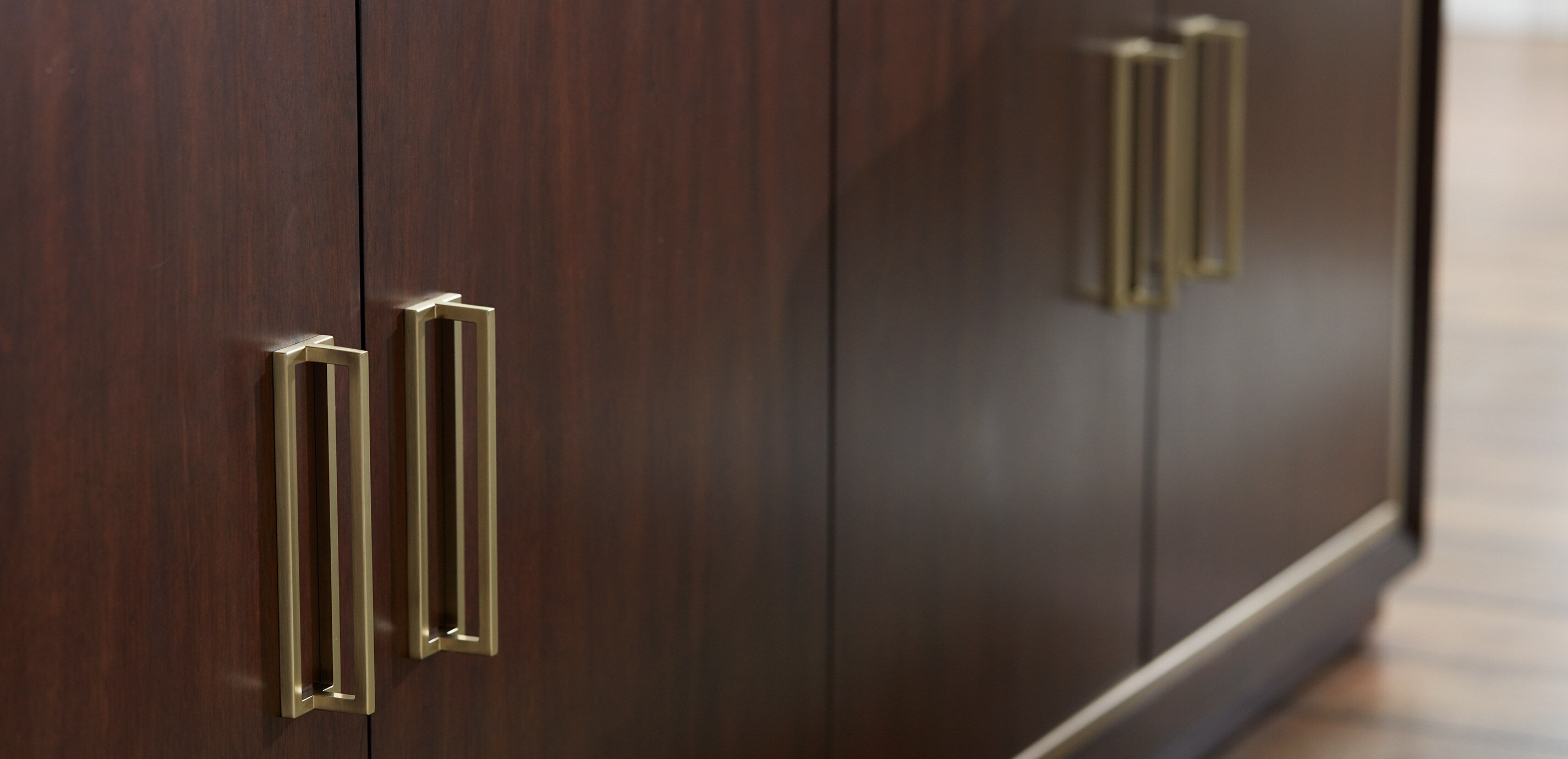 Faraday Classic Two-Door Cabinet_4