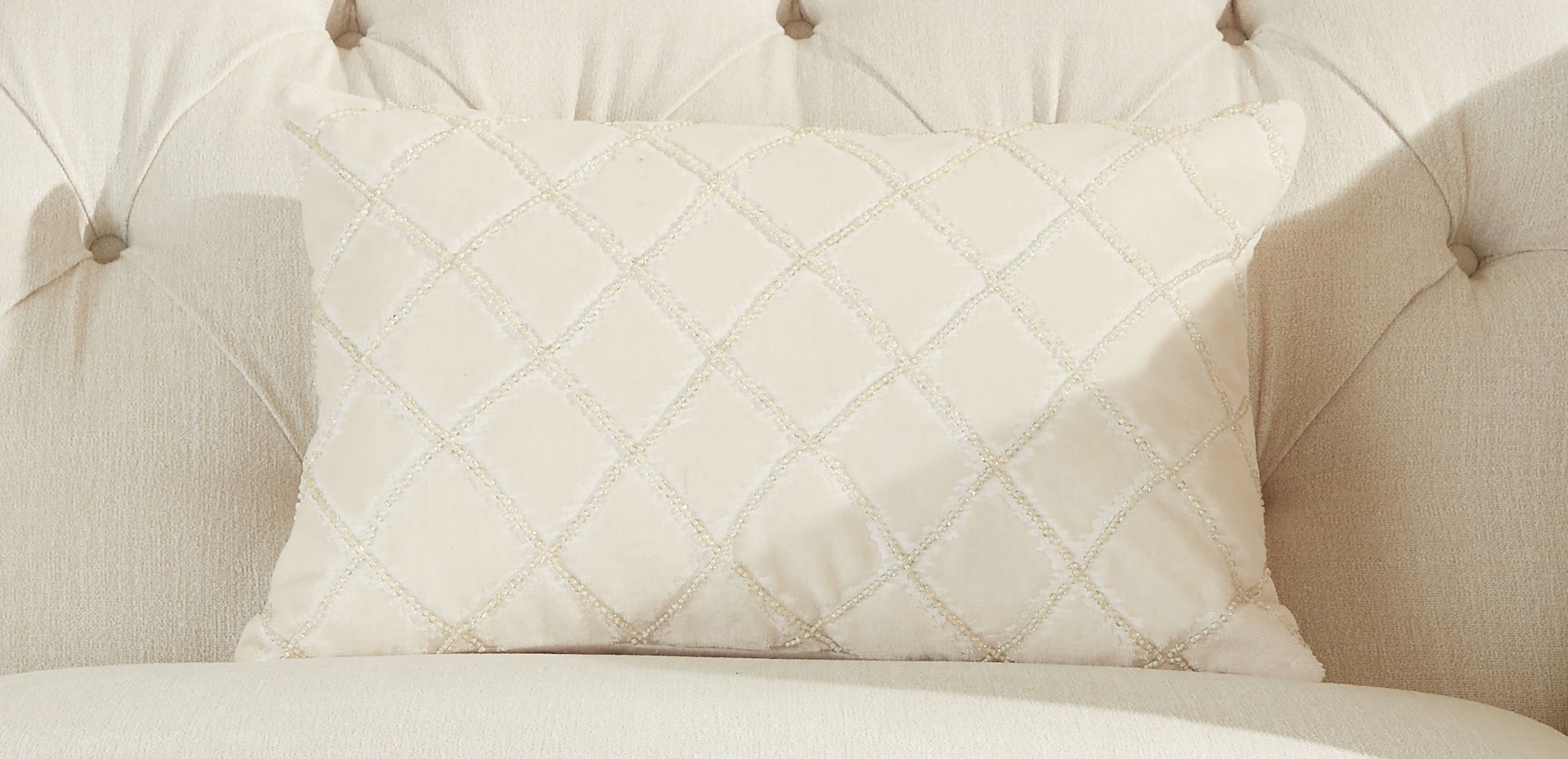 Velvet Beaded Lumbar Pillow_3