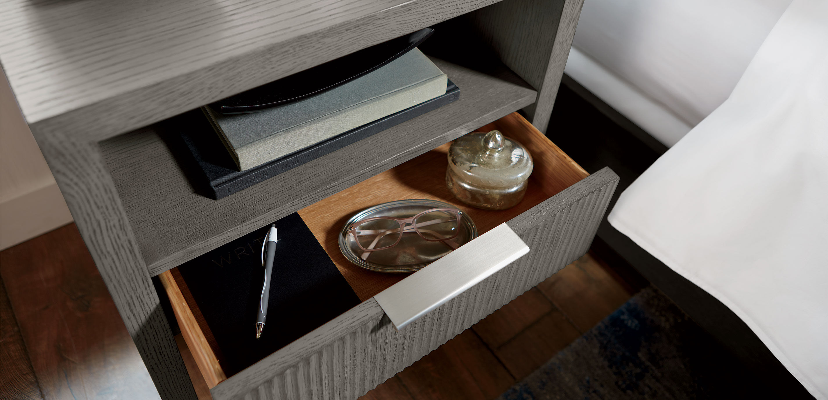 Valermo Small Night Table_6