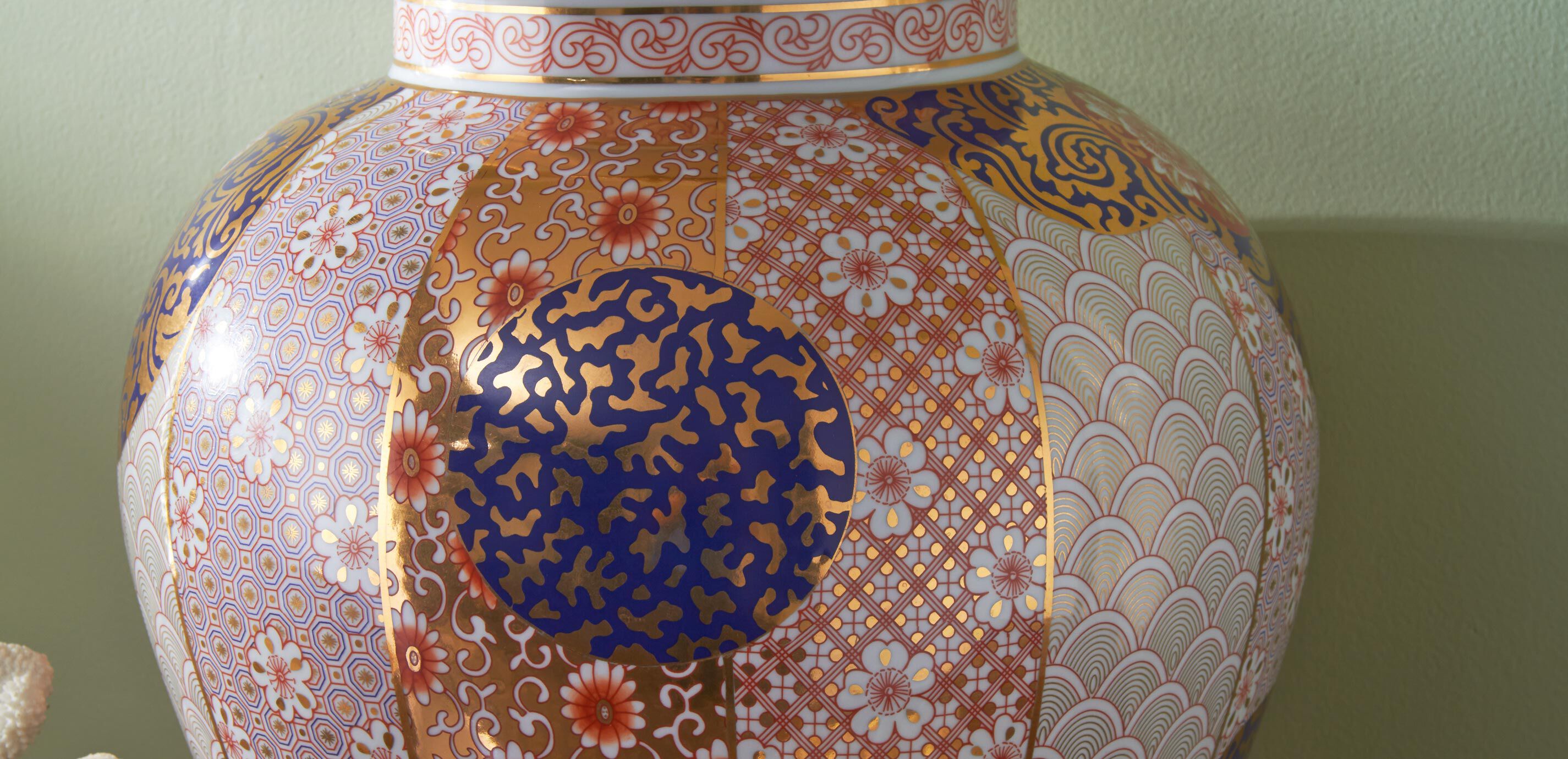 Porcelain Patterned Ginger Jar_7