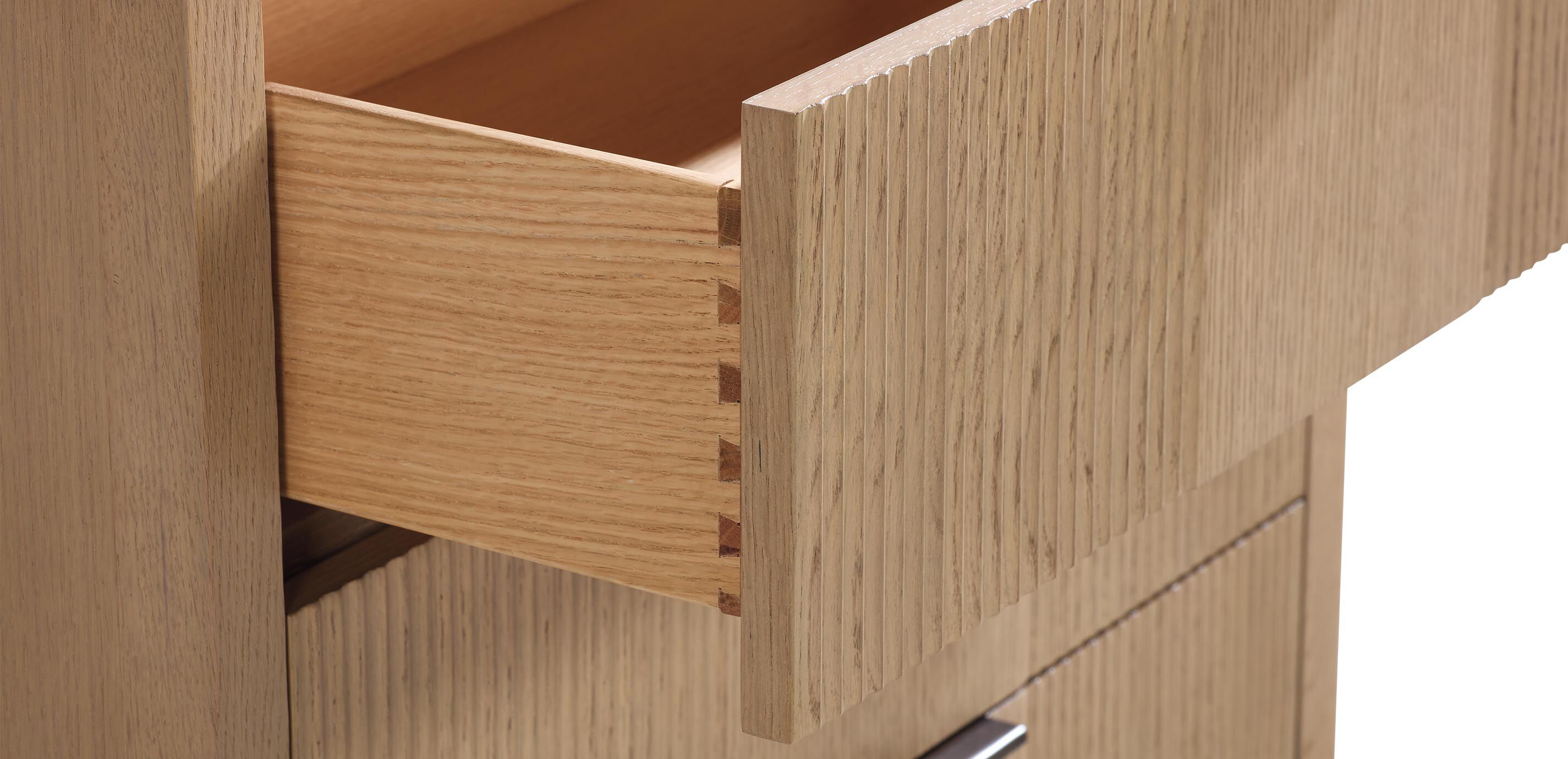 Valermo Tall Chest_7