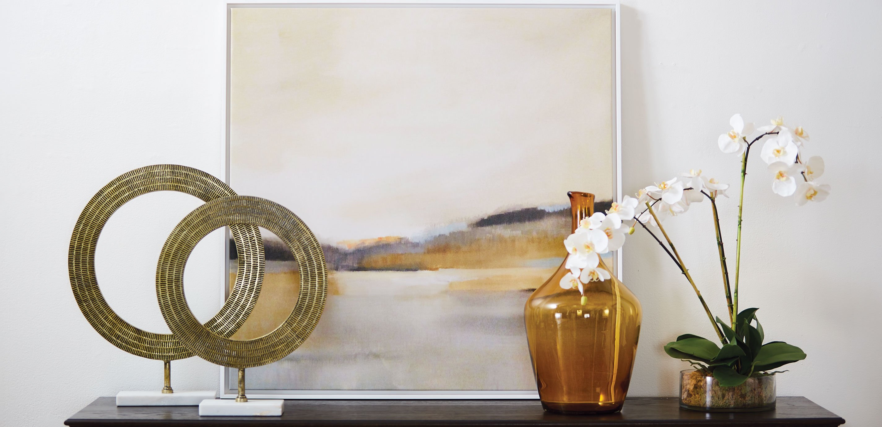 Devika Ring on Stand_9