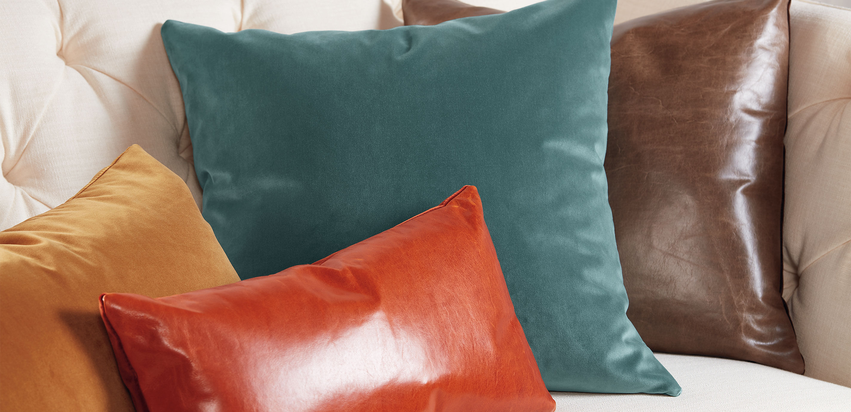 Velvet Square Pillow_1