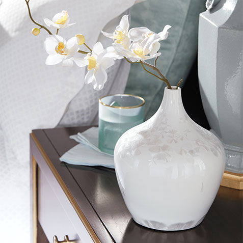 Anna Short Vase Product Tile Hover Image 431881