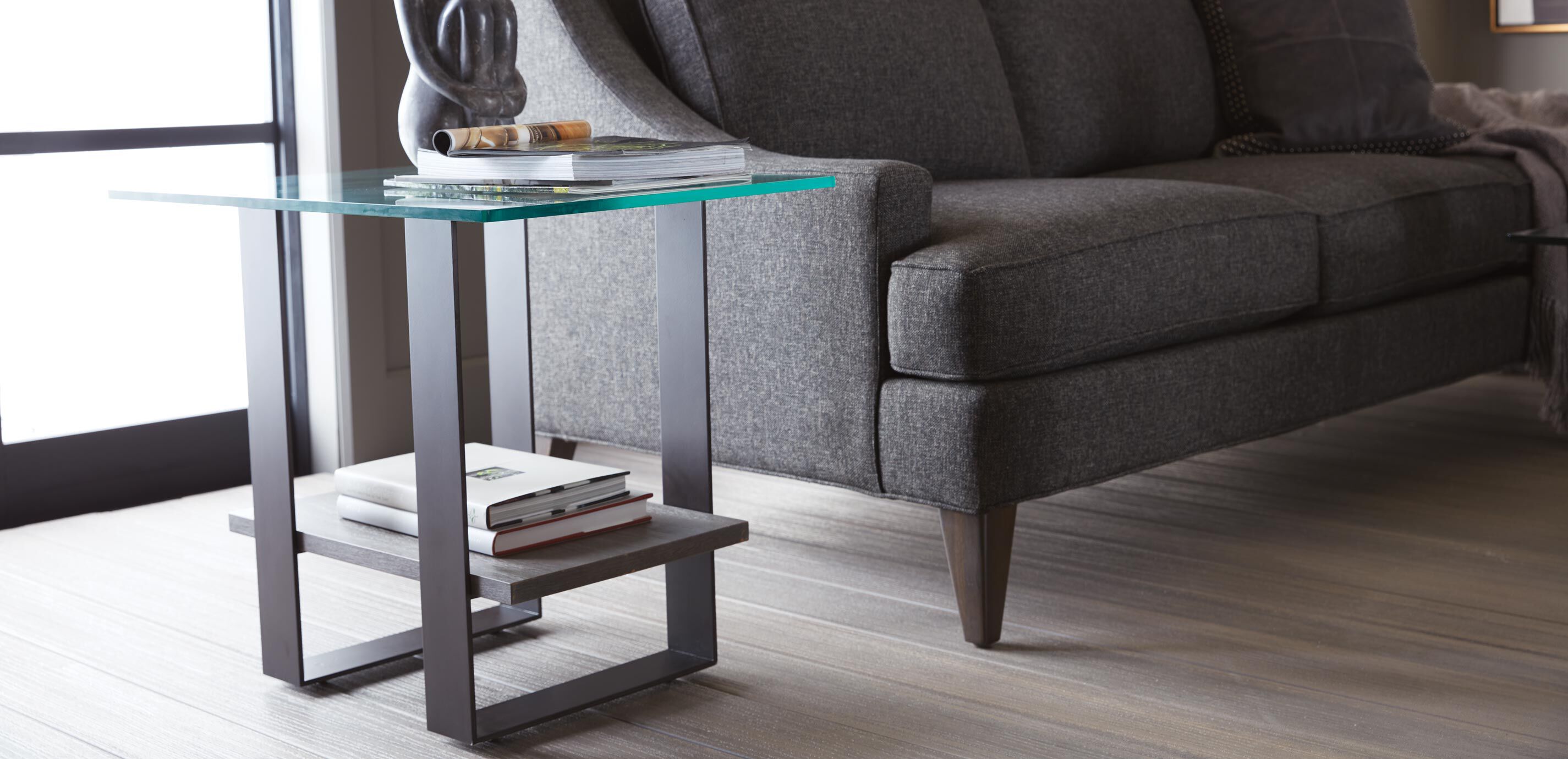 Rosemoor Glass-Top End Table_8