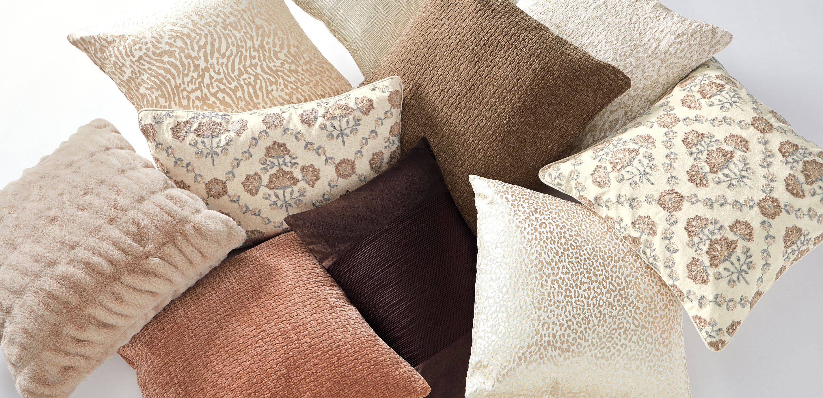 Velvet and Satin Pillow_3