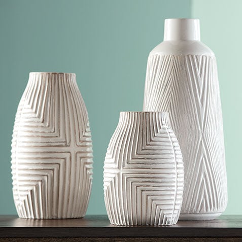 Aztec Vase Product Tile Hover Image 431725