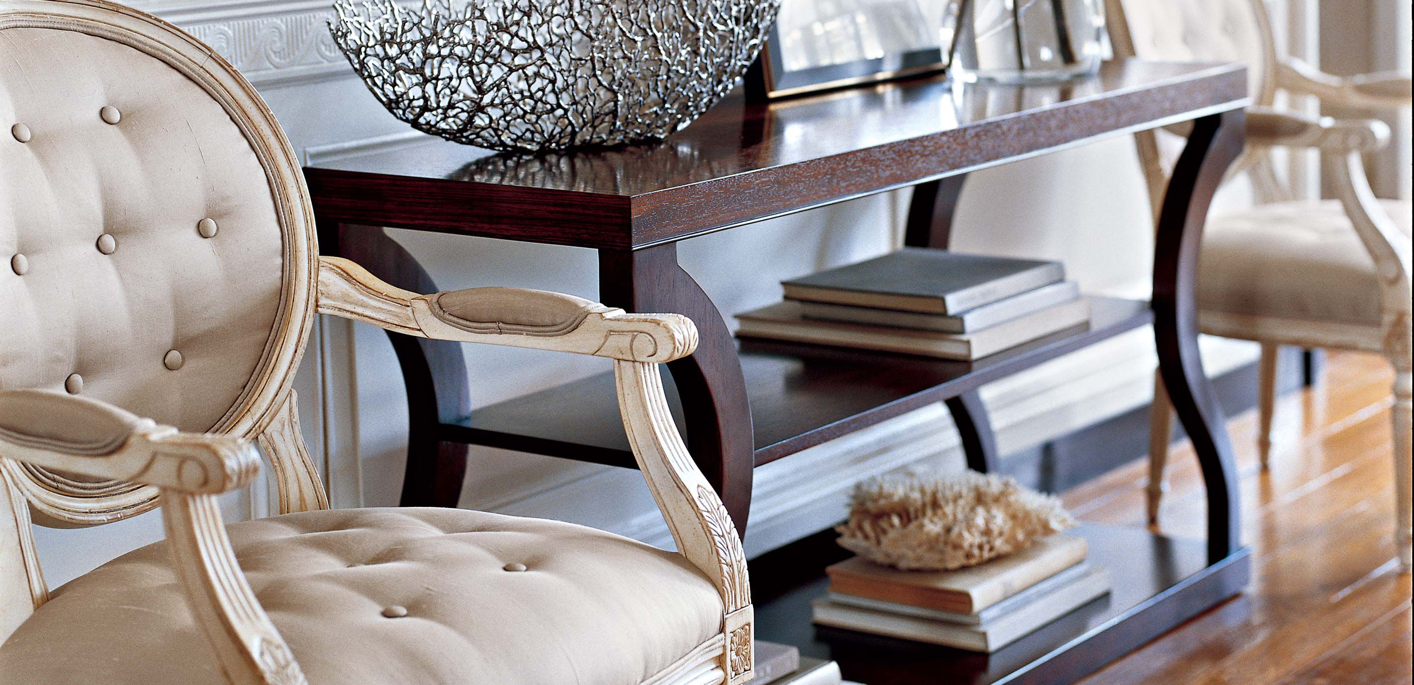 Ethan allen foyer clearance table