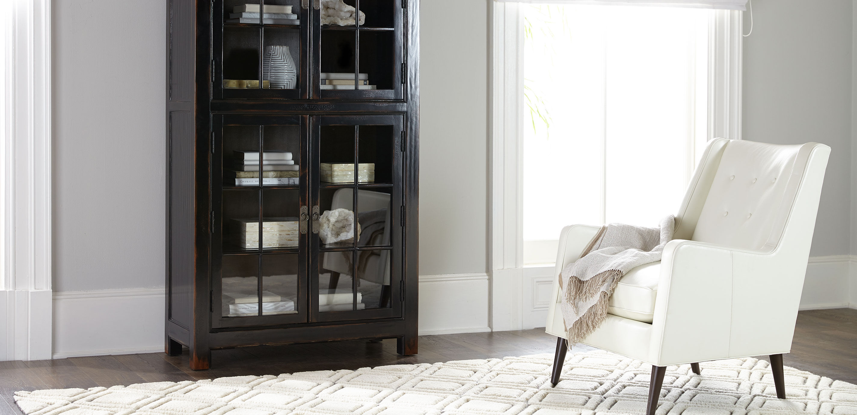 Ming Tall Display Cabinet_13