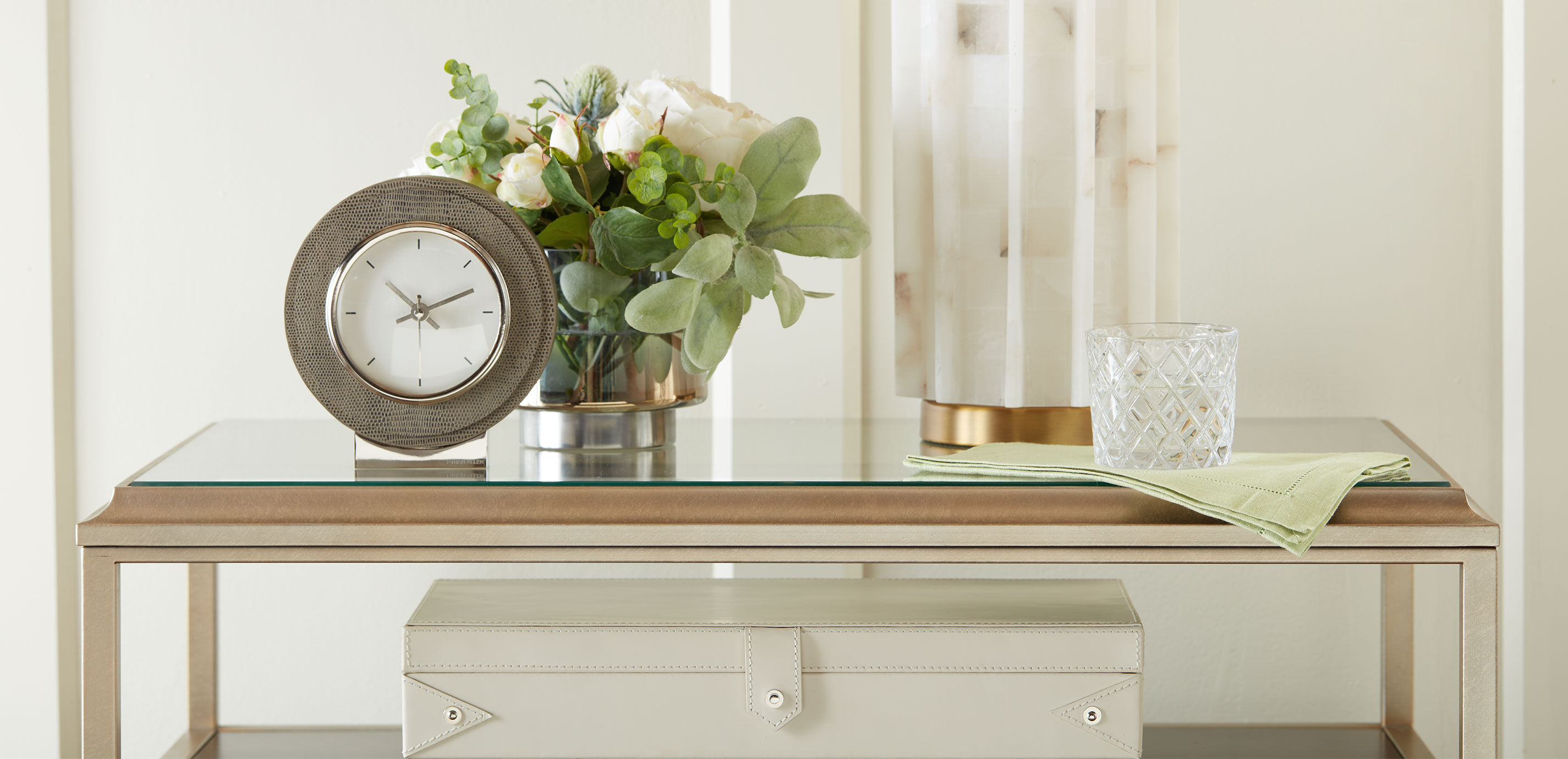 Reptile-Patterned Leather Desk Clock_5