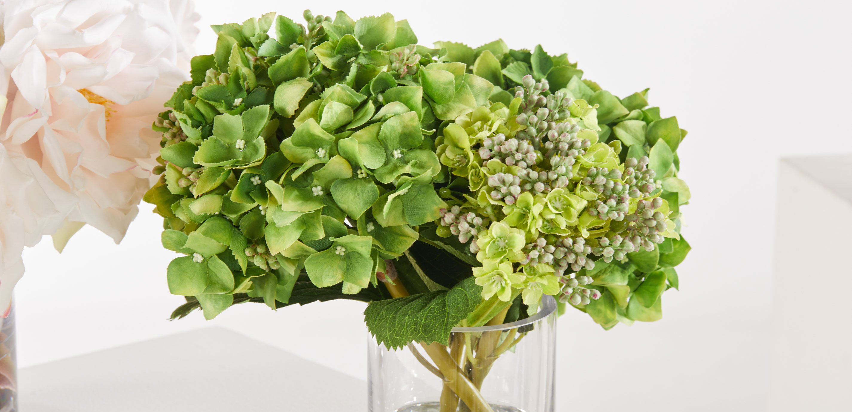 Hydrangea and Buds in Small Glass Vase_4