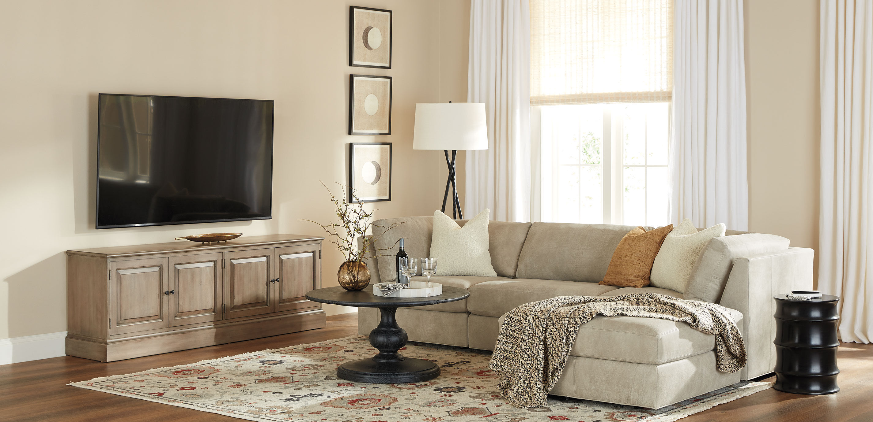 Alcott Pedestal Coffee Table_4