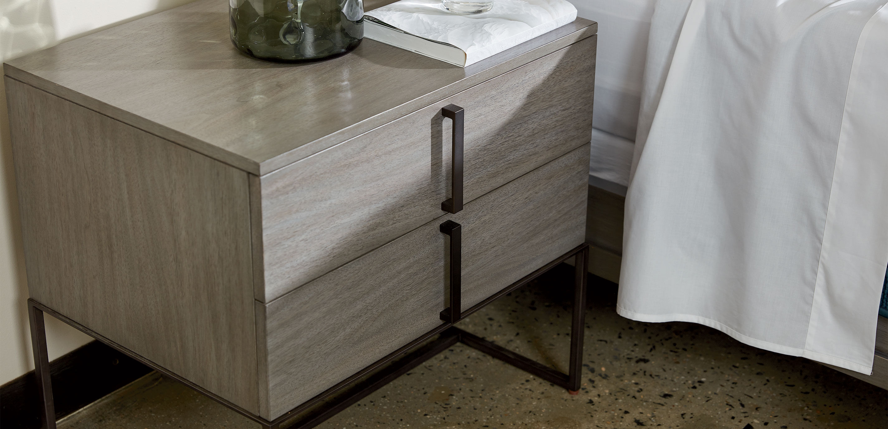 Montclaire Night Table_4