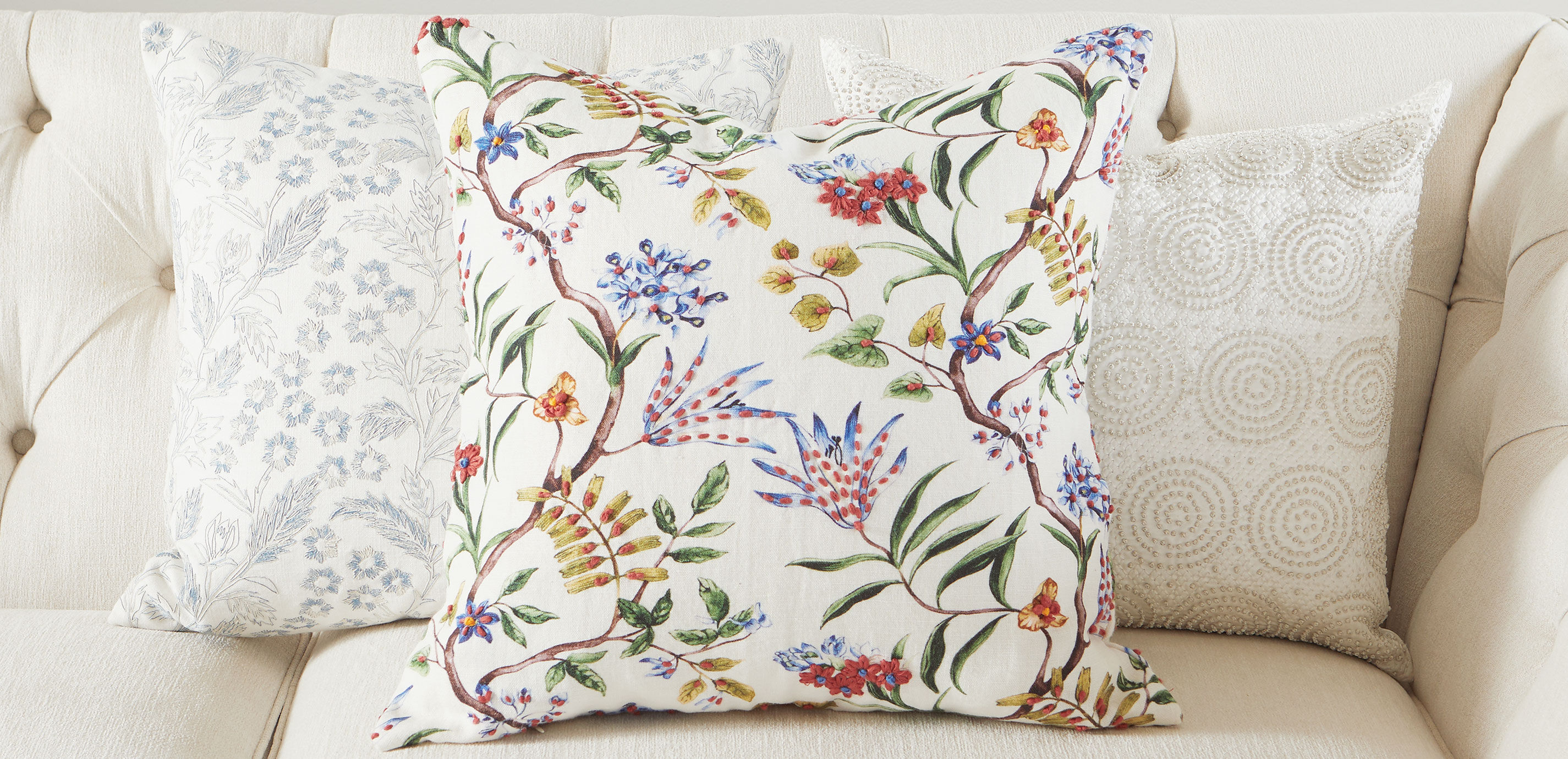 Multi Floral Print Knotted Pillow_3