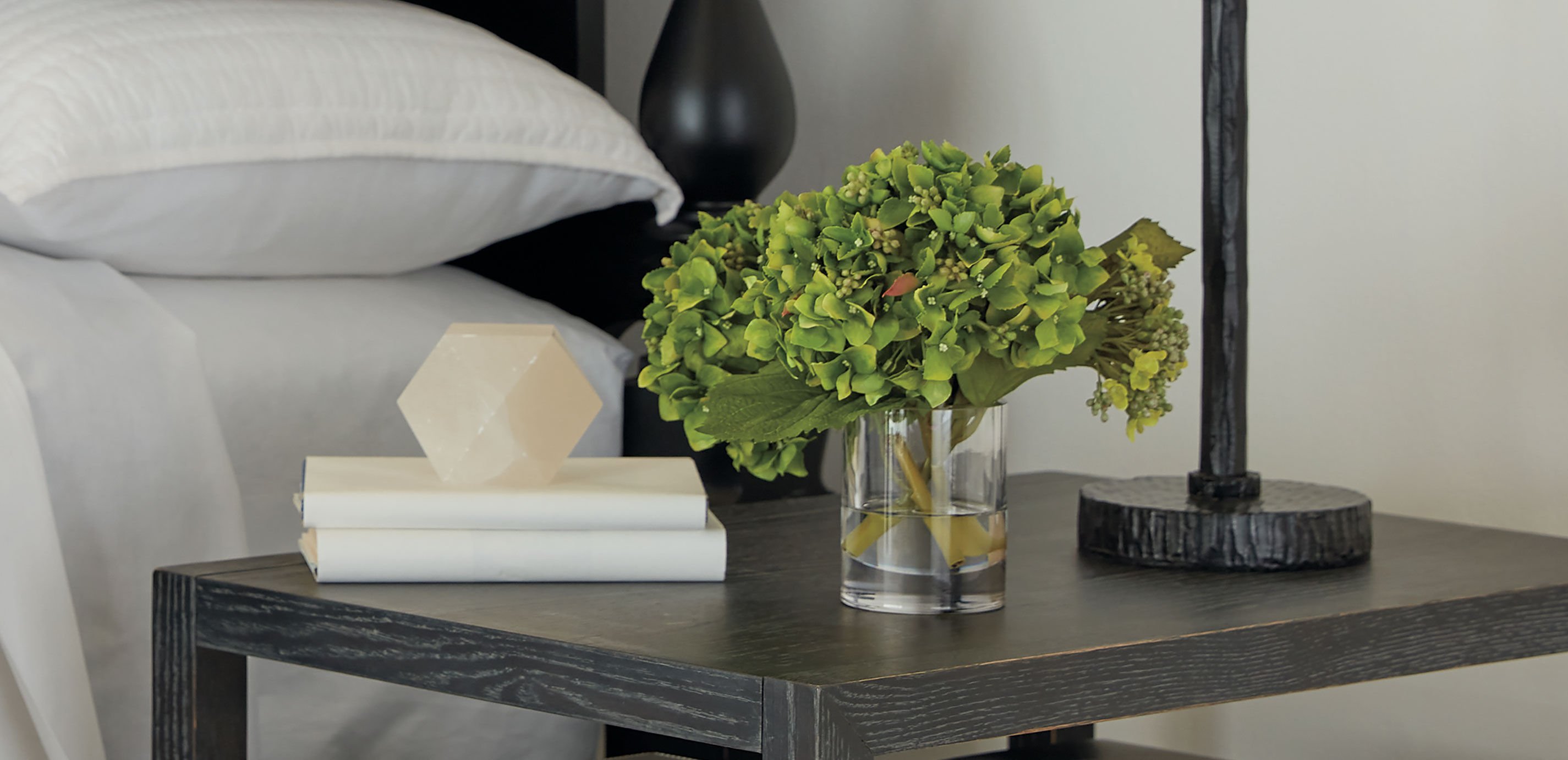 Hydrangea and Buds in Small Glass Vase_6