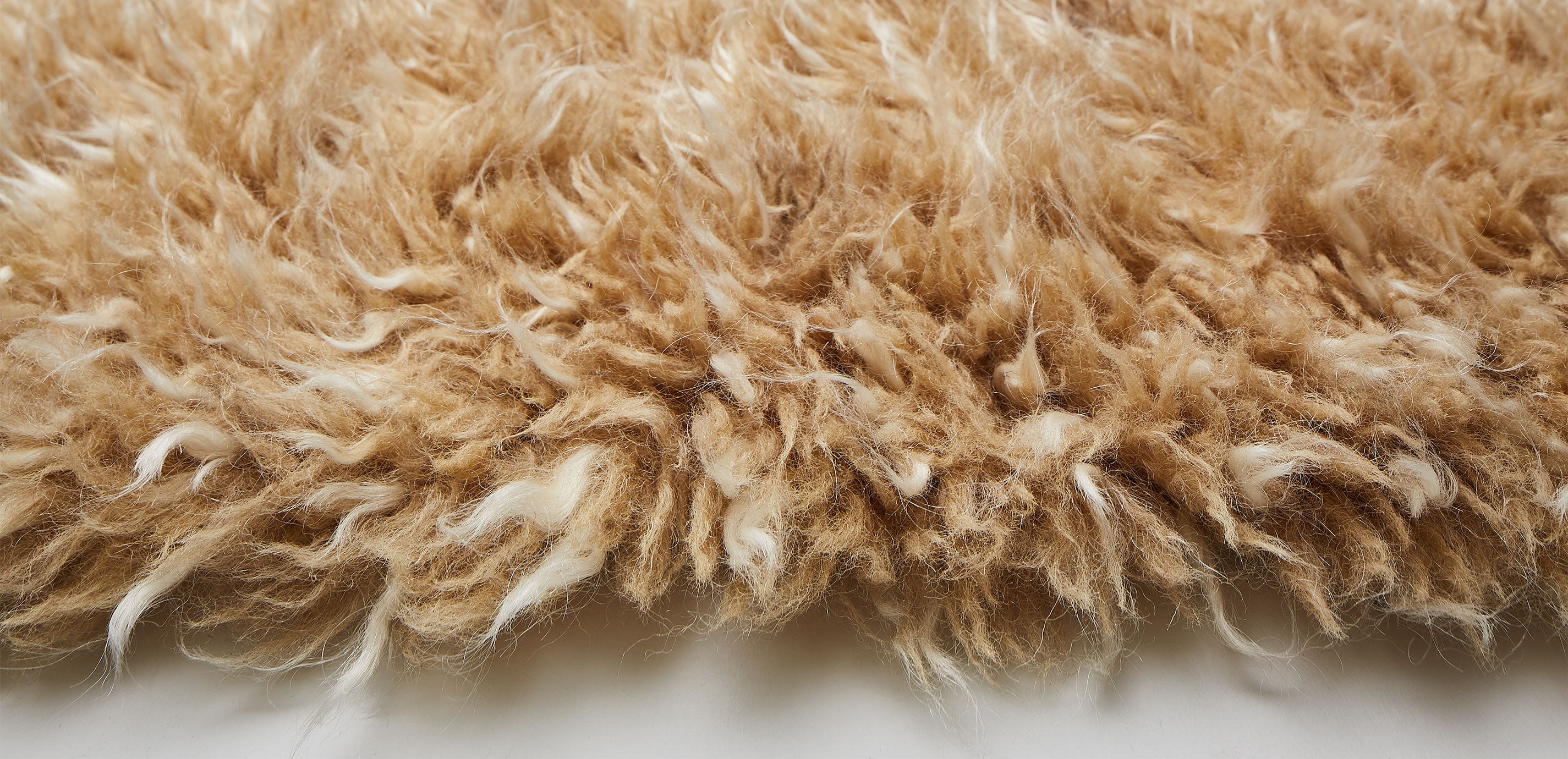 Emmi Mohair Blend Rug_4