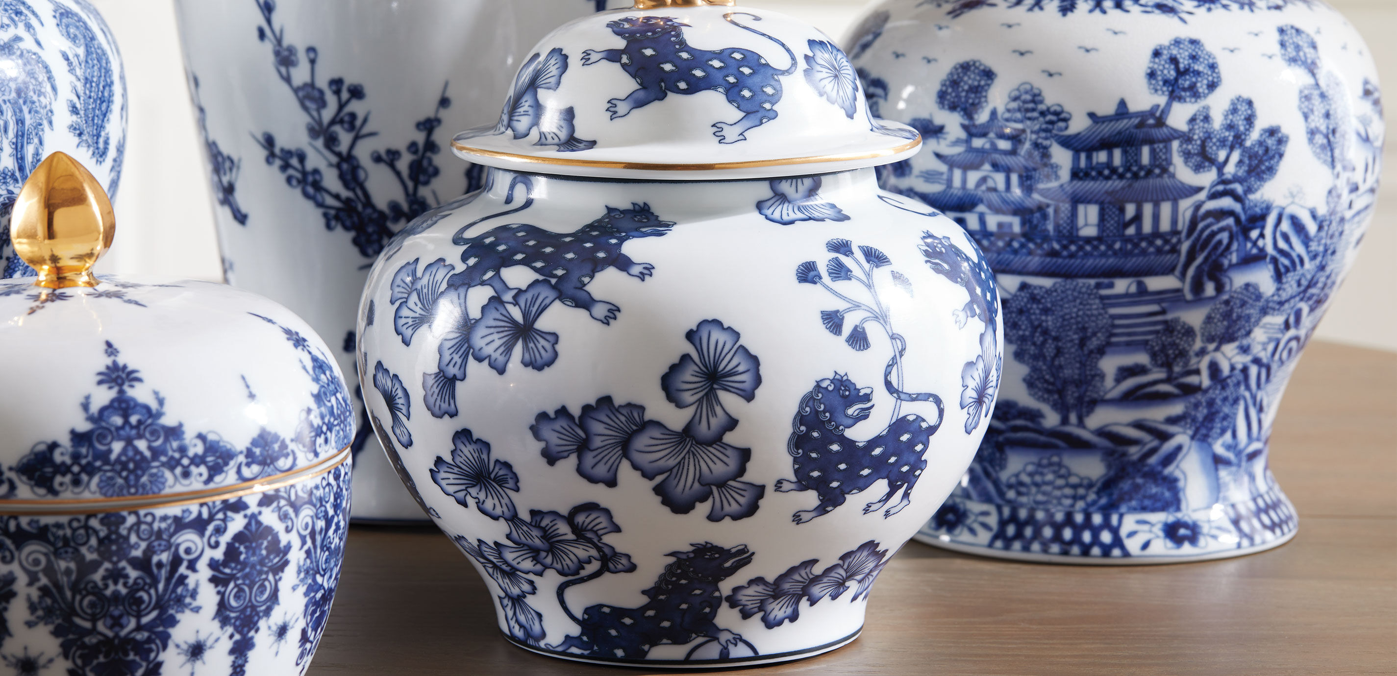 Foo Garden Porcelain Jar_4