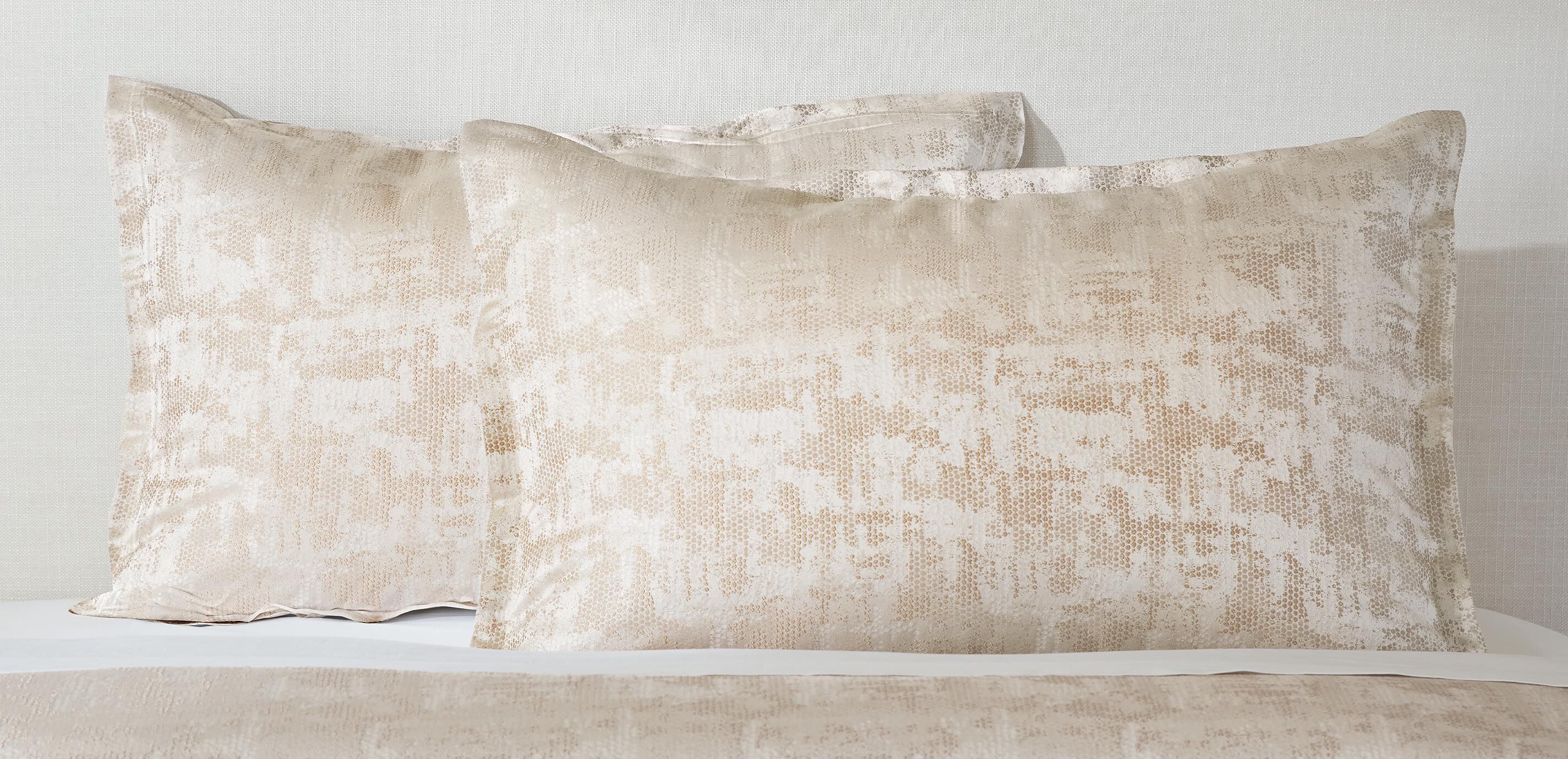 Reptile Jacquard Duvet Cover and Shams Set_2