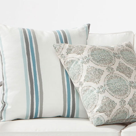 Outdoor Striped Pillow Product Tile Hover Image 404720MST