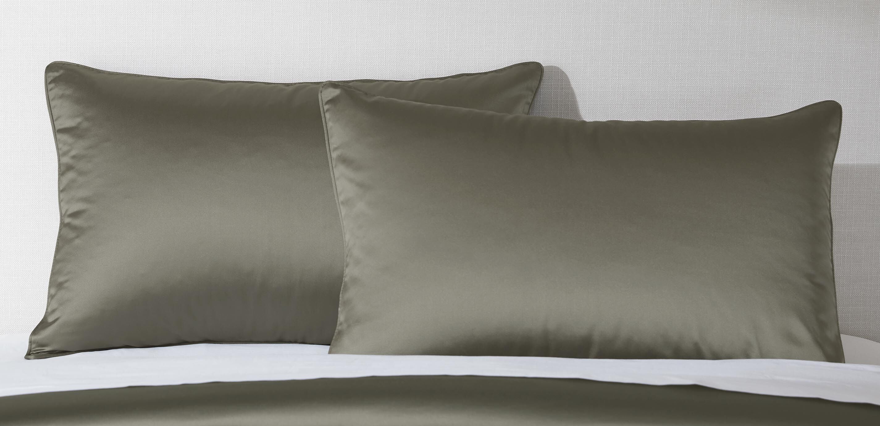 Salena Solid Duvet Cover and Shams Set, Eucalyptus_2