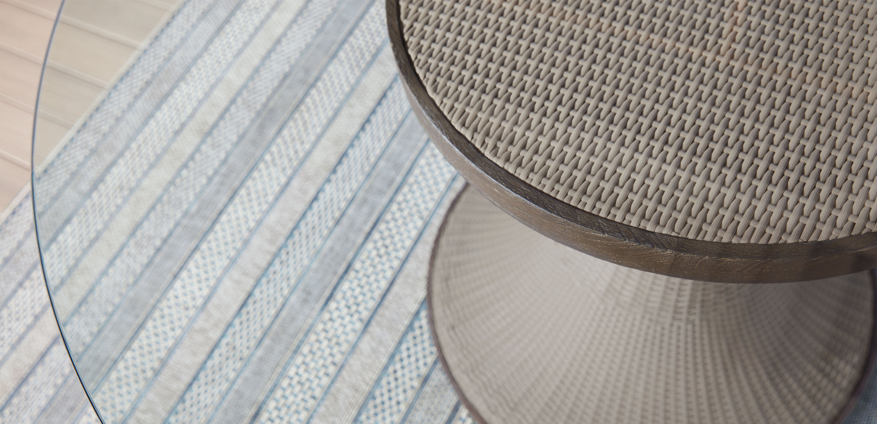 Somerly Round Pedestal Outdoor Dining Table_8