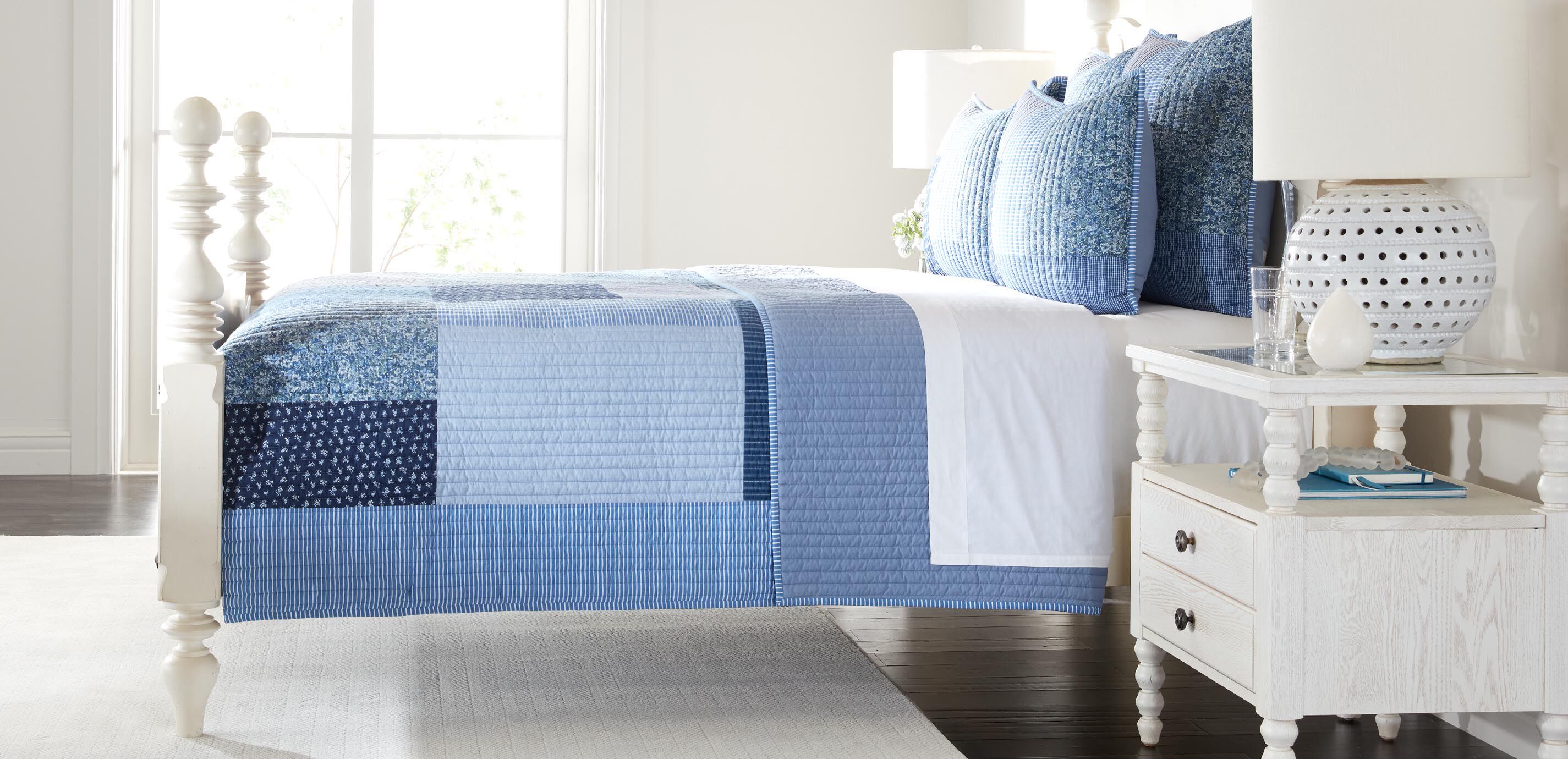 Mixed Patchwork Navy Quilt and Shams Set_1