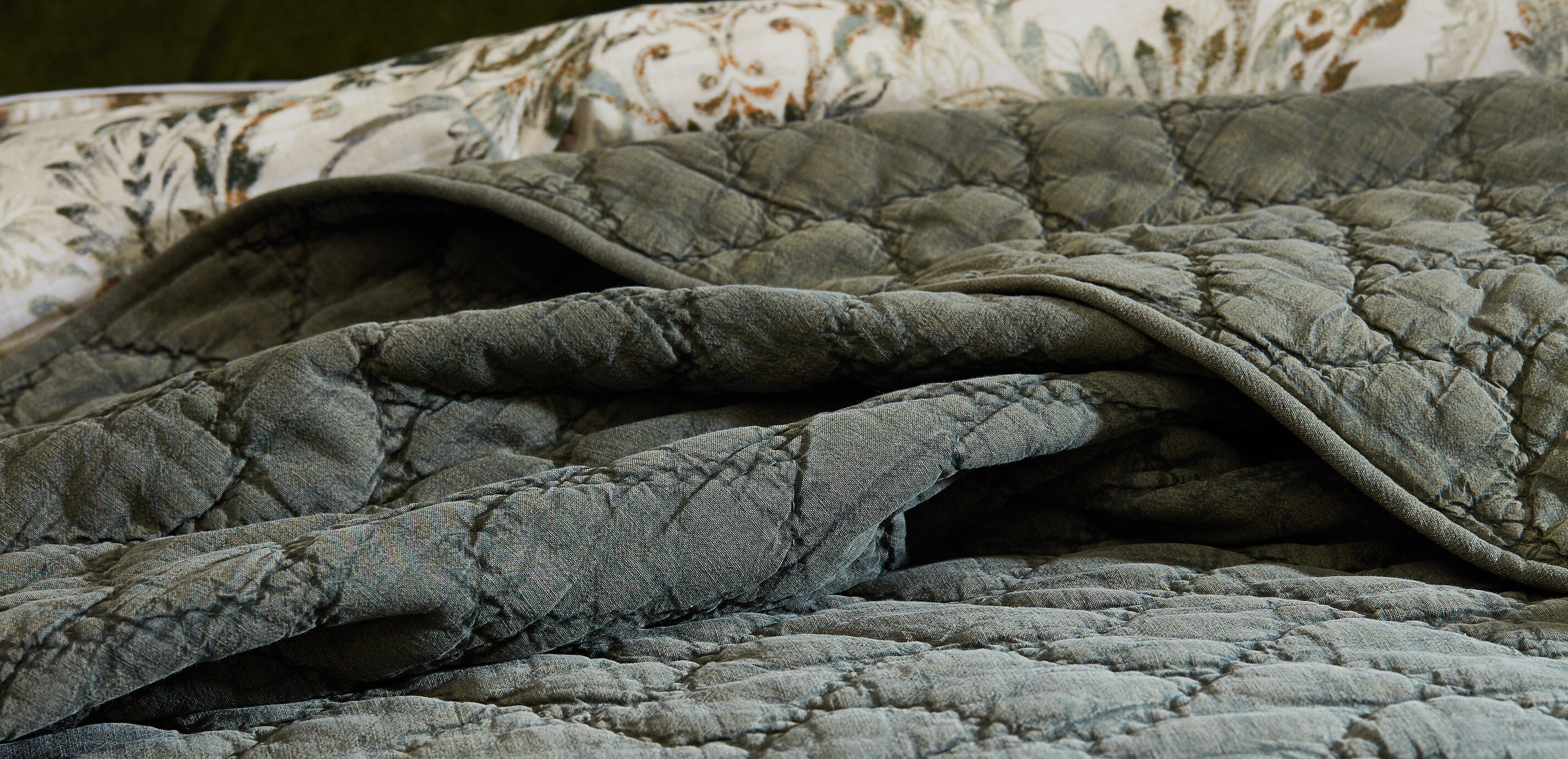 Garment-Dyed Chevron Quilt and Sham_3