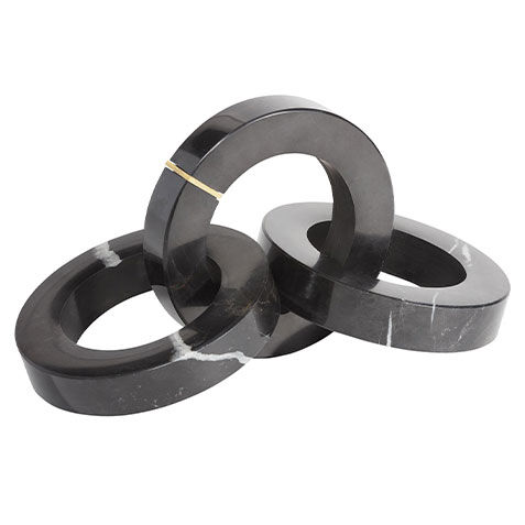 Black Marble Chain Links image