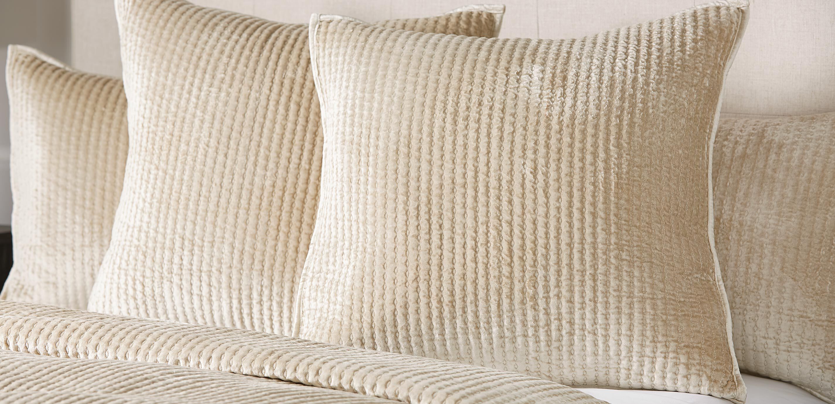 Velvet Quilt and Sham, Champagne_4